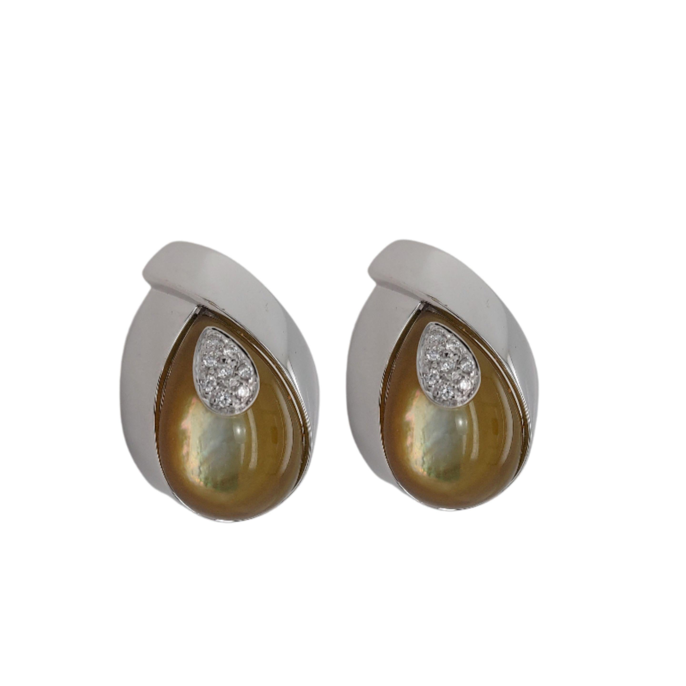 Artisan Talento Italiano Earrings in 18kt White Gold with 0.20 Carat Diamonds For Sale