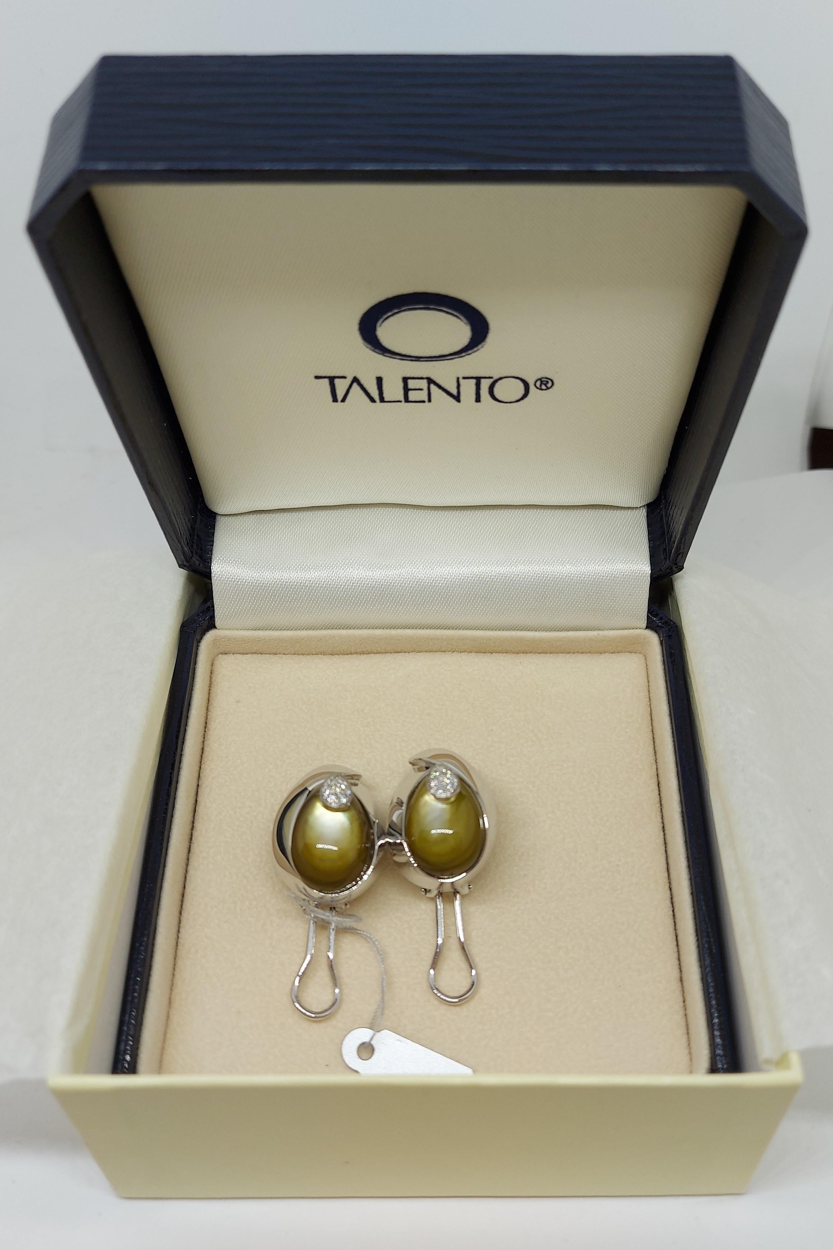 Talento Italiano Earrings in 18kt White Gold with 0.20 Carat Diamonds For Sale 2