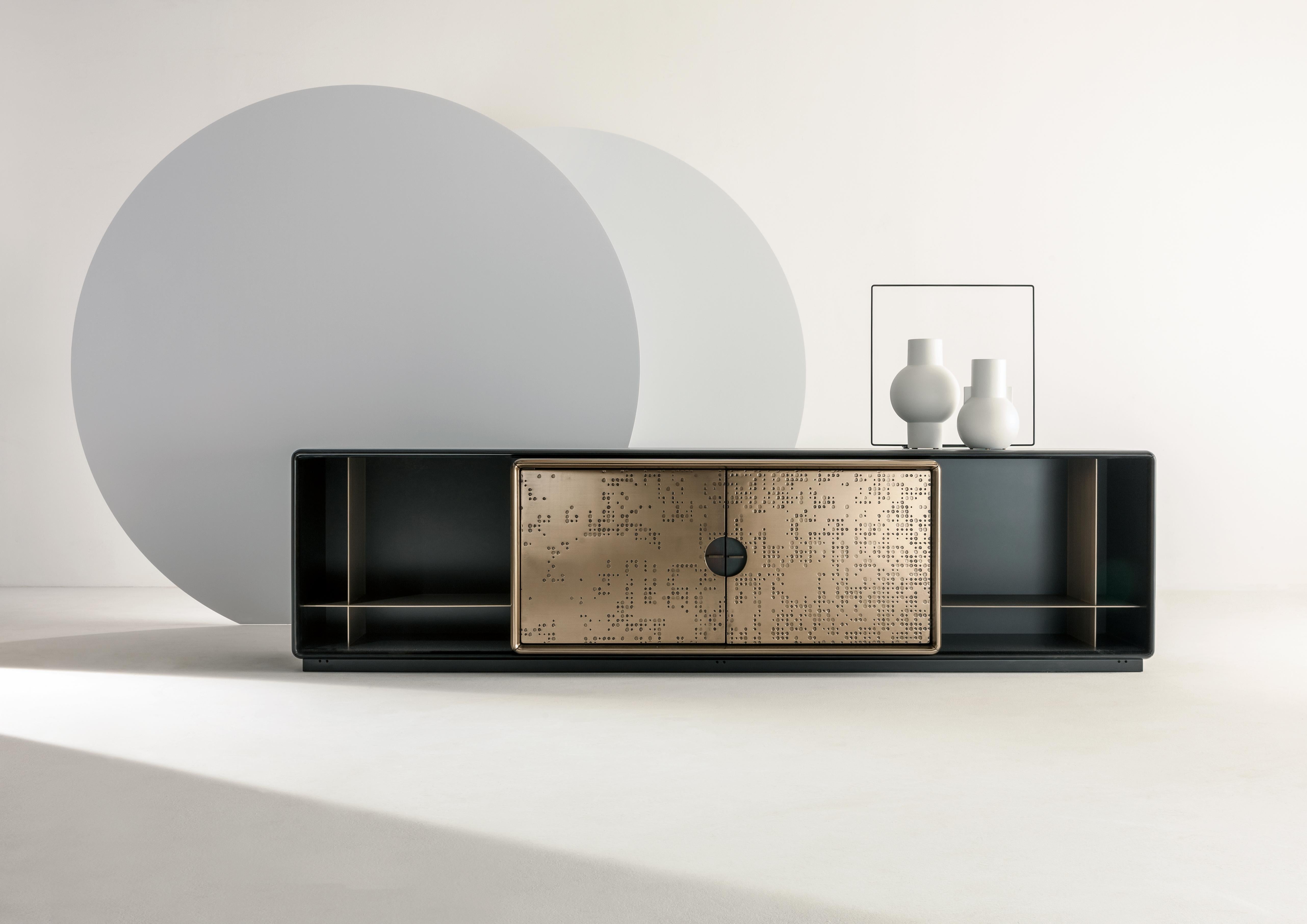 Talento Lounge Unlimited TAL B04 MM Sideboard by Laurameroni
Dimensions: W 245 x D 52 x H 63 cm
Materials: Structure: 