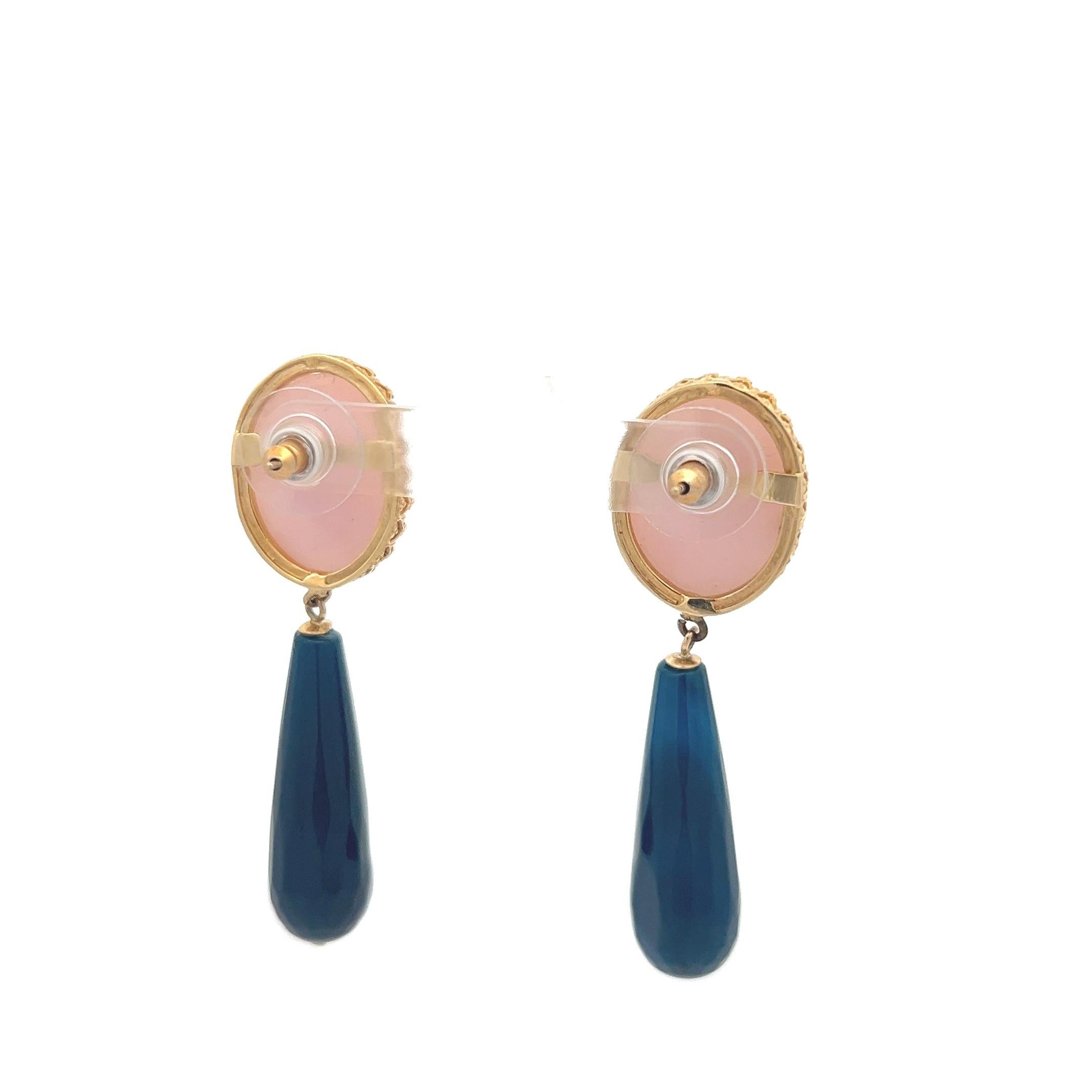 Cabochon Talia Jade 14K Yellow Gold Pink Coral and Fluted Blue Agate Drop Earrings For Sale