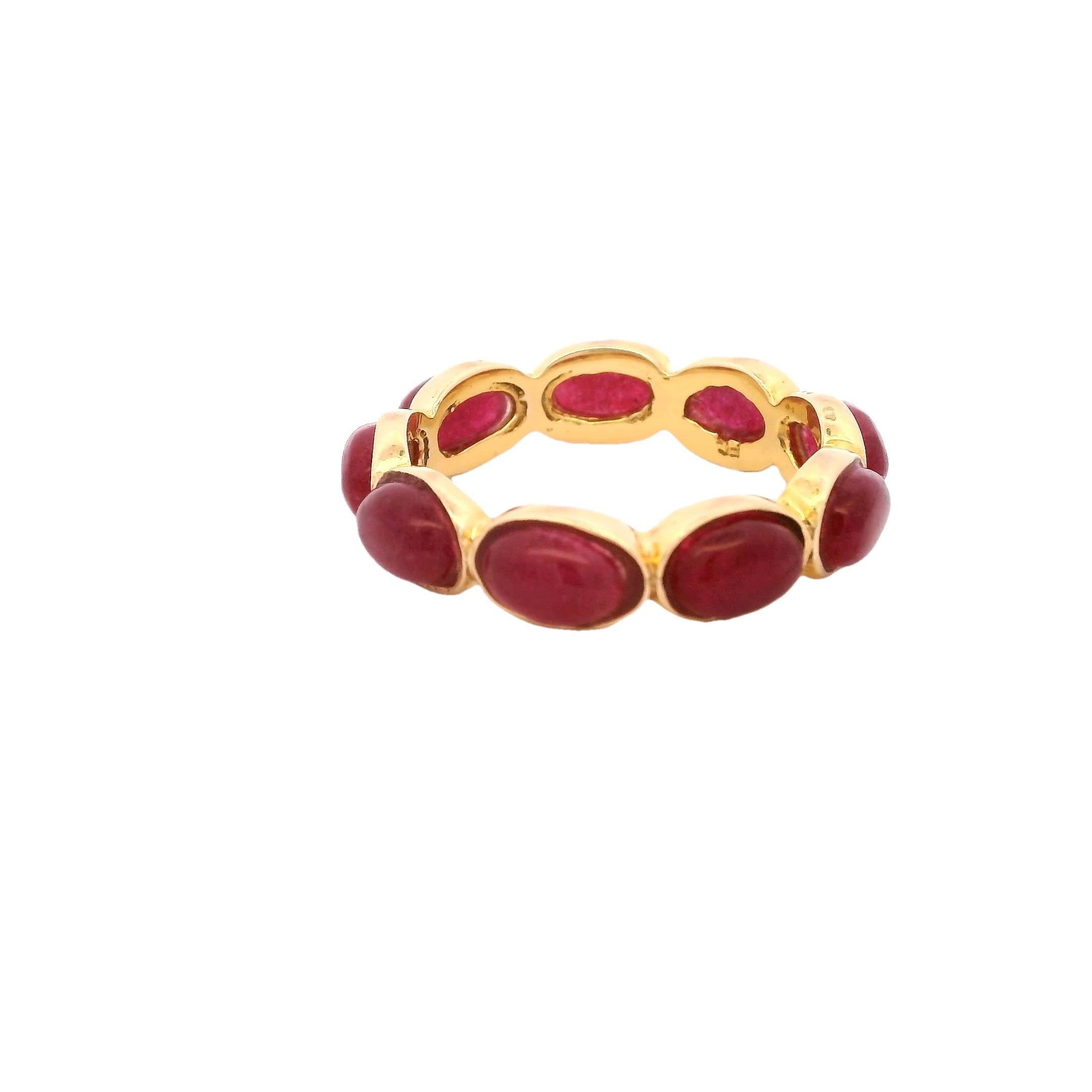 Talia Jade 3 Carat Cabochon Ruby Eternity Band Ring in 14K Yellow Gold In New Condition For Sale In Miami, FL