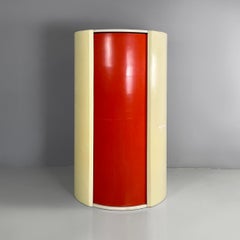 talian Space Age orange and beige plastic round wardrobe by Fabio Lenci, 1970s