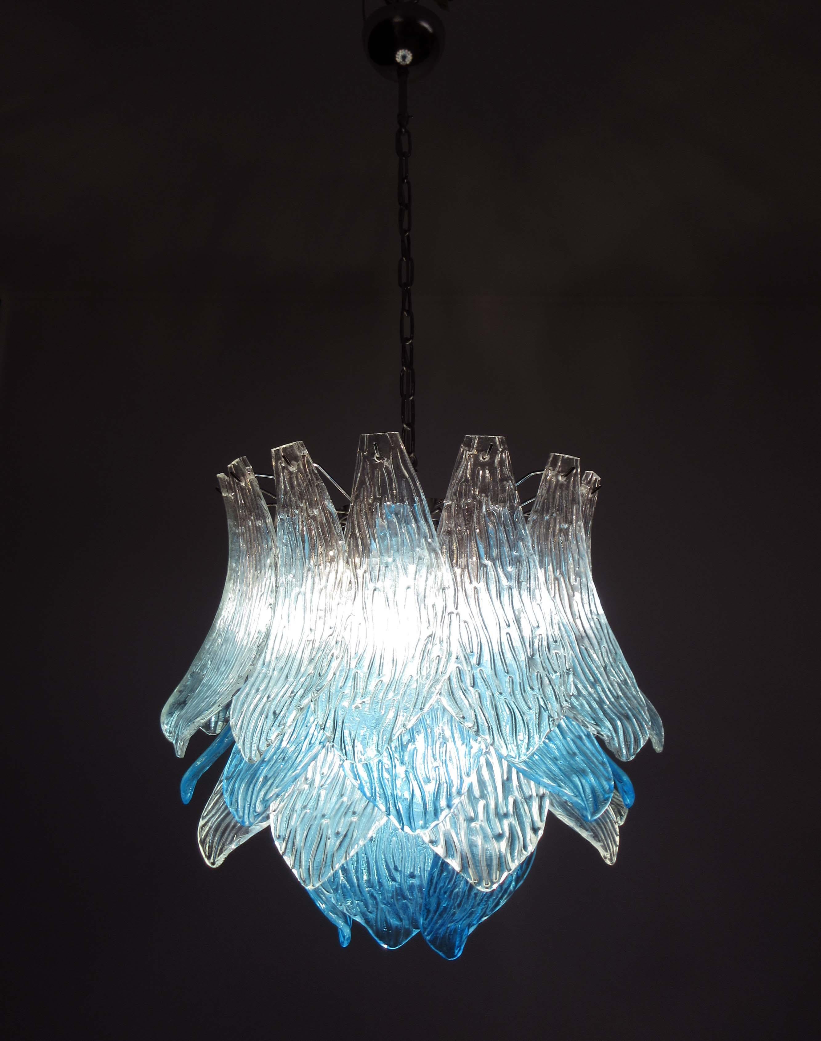 Late 20th Century Talian Vintage Murano Glass Chandelier, 38 Glasses, Blue and Trasparent