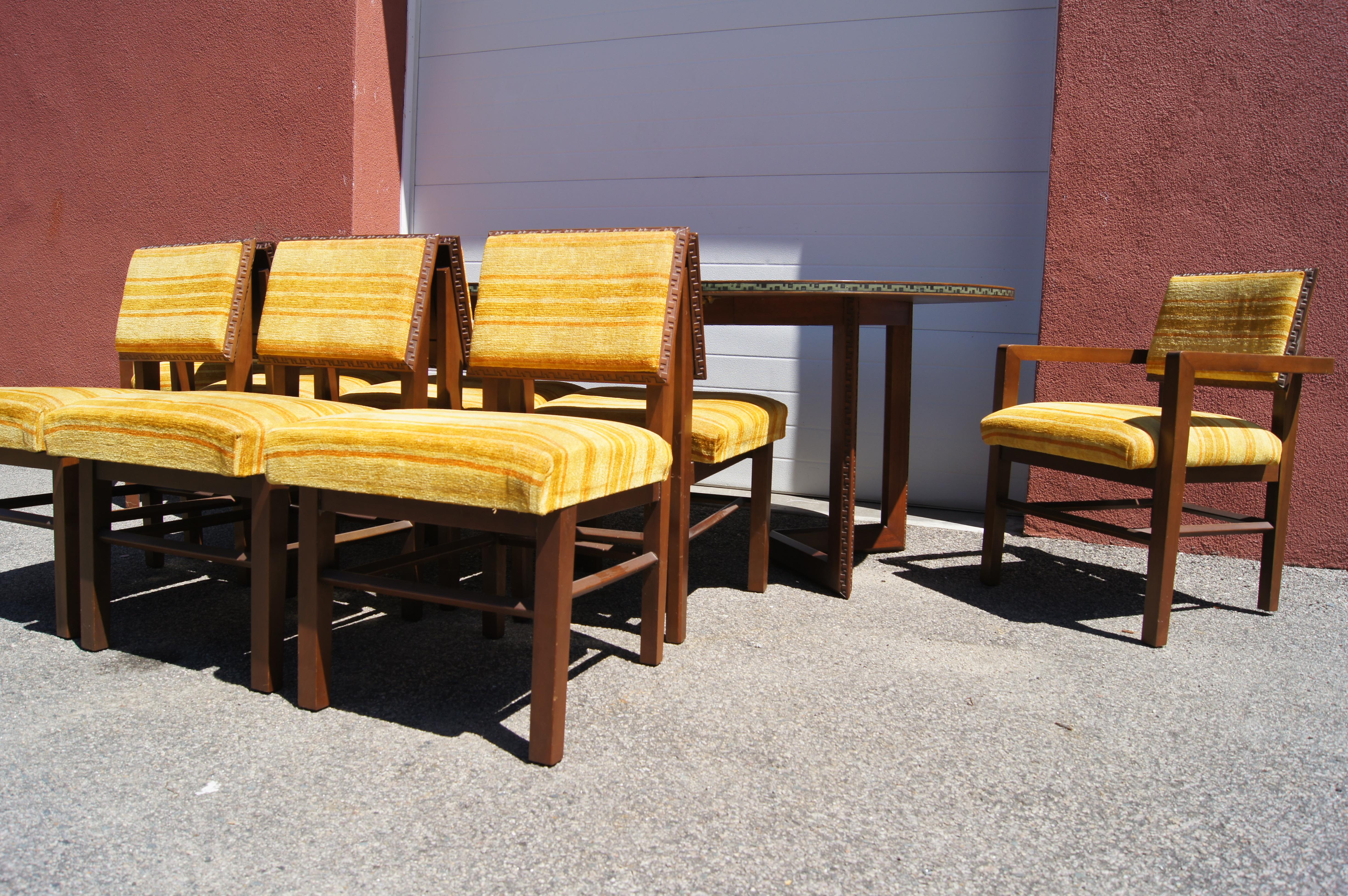 Taliesin Dining Table & Eight Chairs by Frank Lloyd Wright for Heritage-Henredon For Sale 4