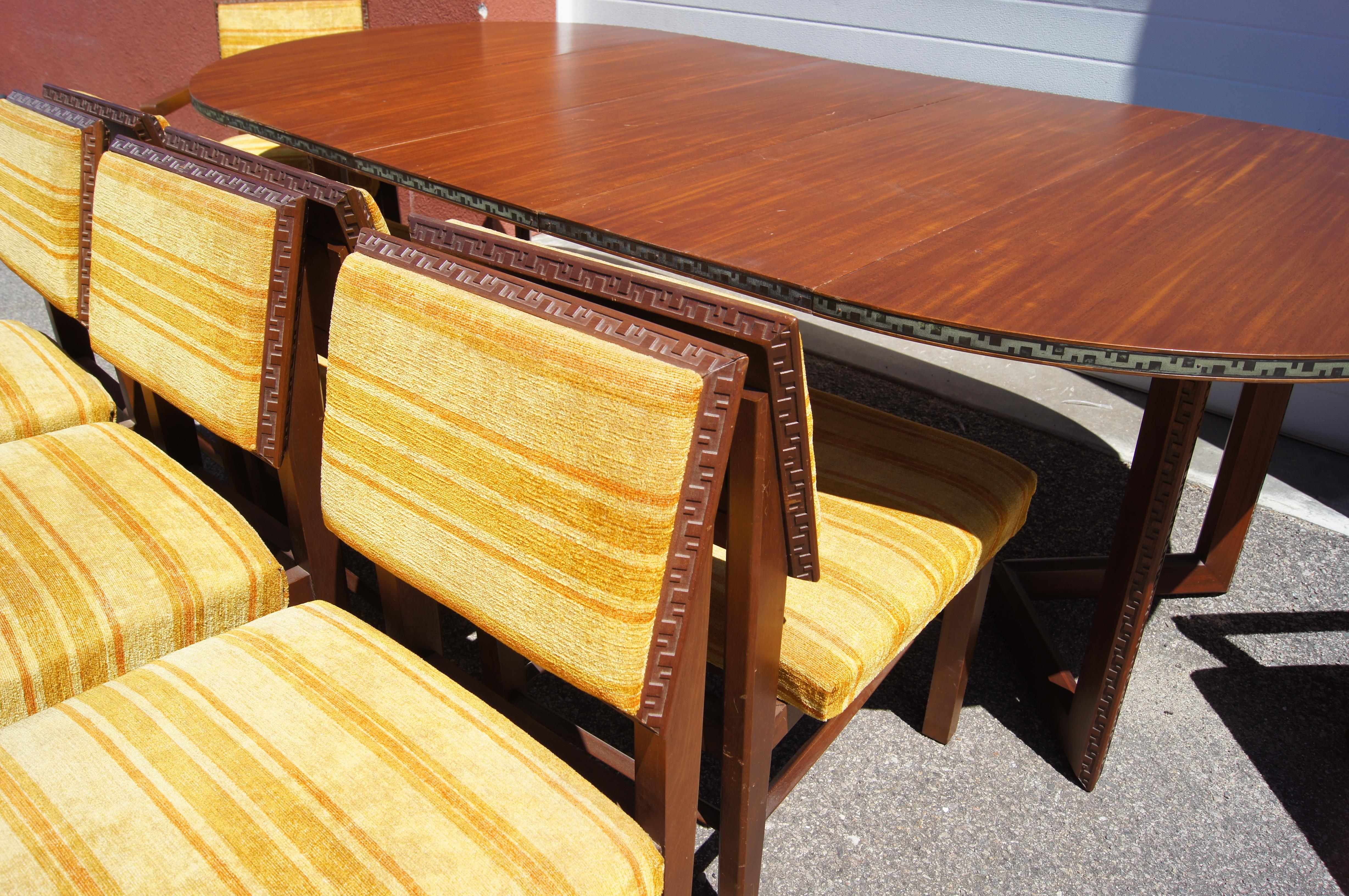 Américain Table de salle à manger Taliesin et huit chaises de Frank Lloyd Wright pour Heritage-Henredon en vente