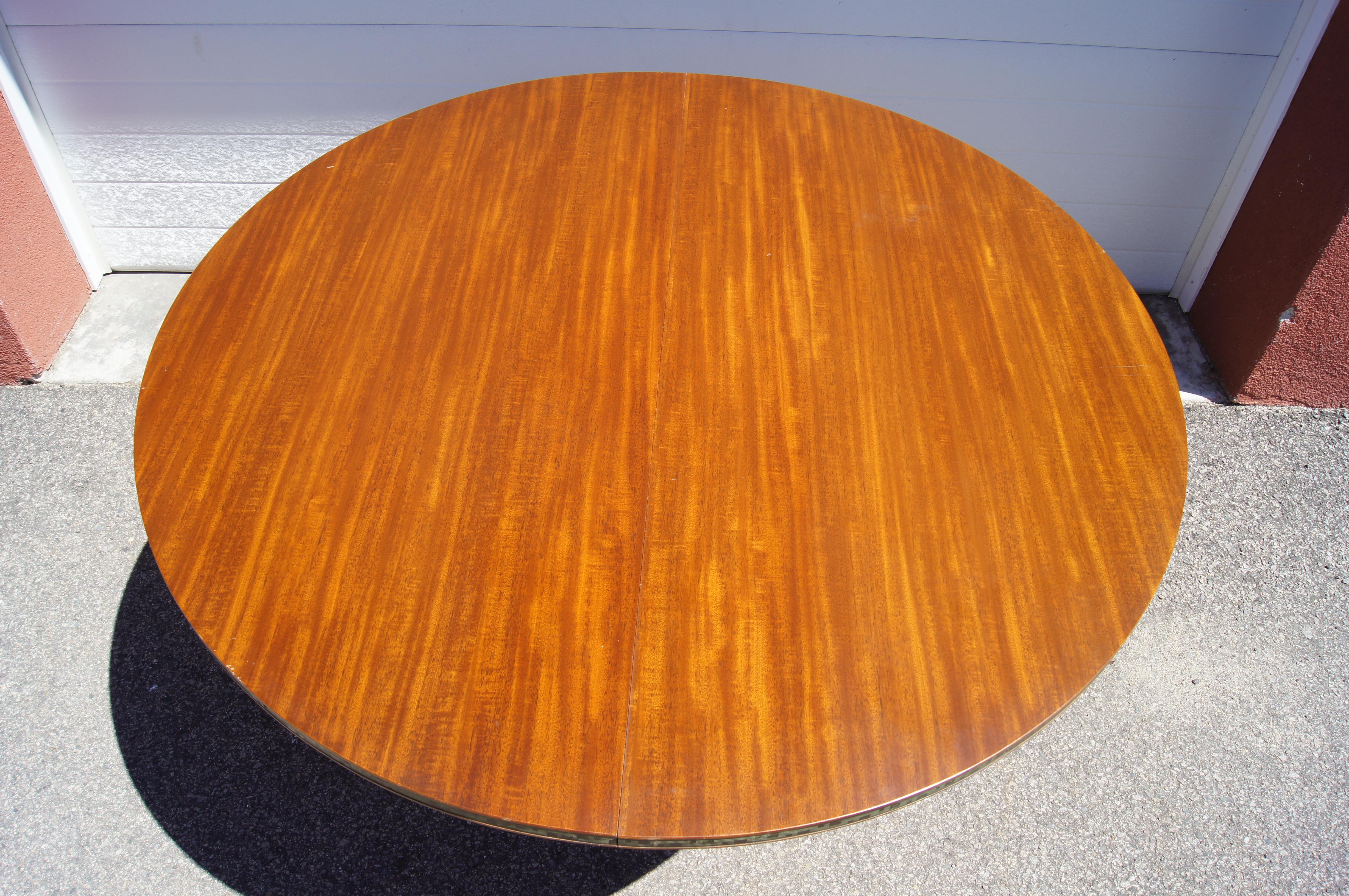 Table de salle à manger Taliesin et huit chaises de Frank Lloyd Wright pour Heritage-Henredon en vente 2