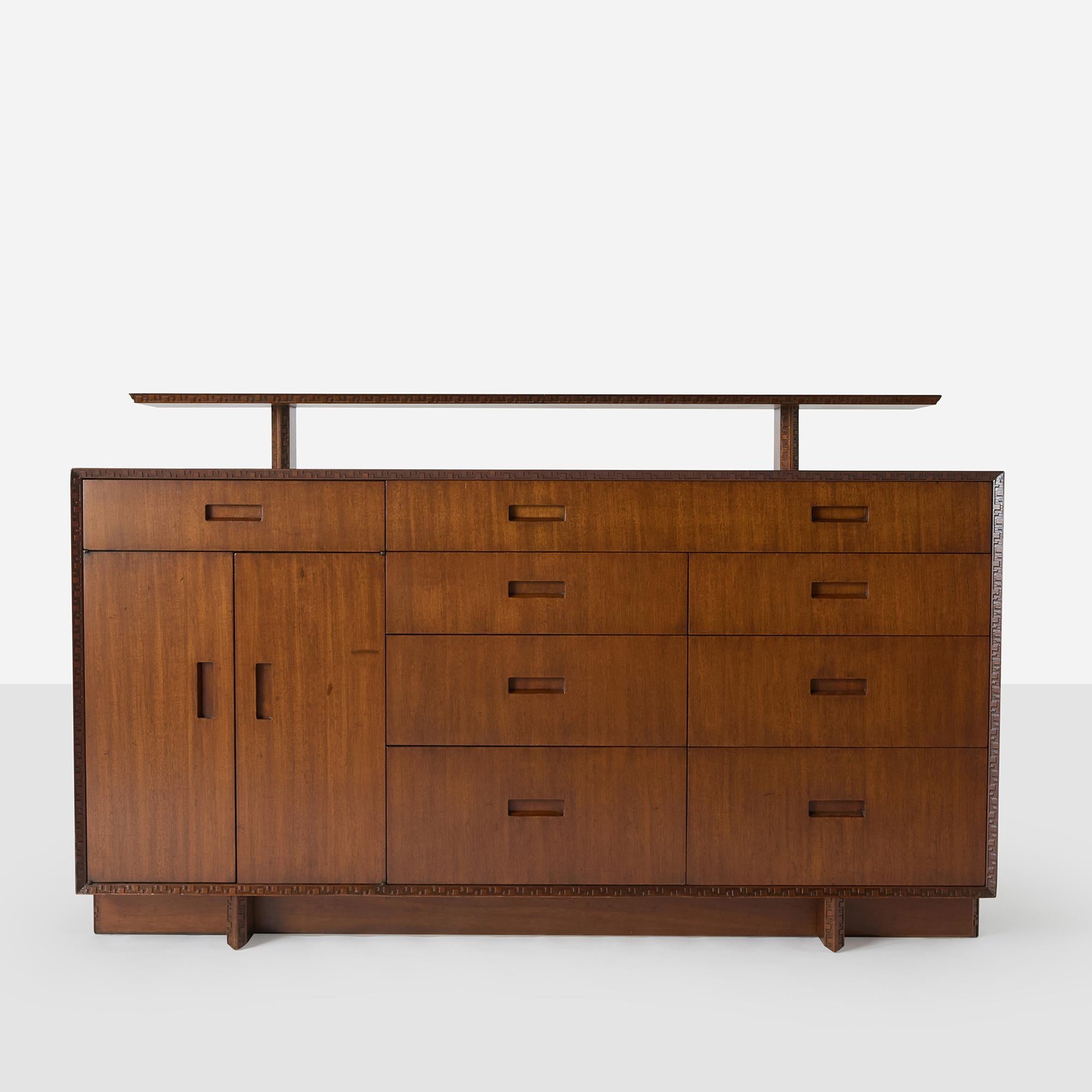 Moderno Credenza Taliesin in mogano di Frank Lloyd Wright in vendita