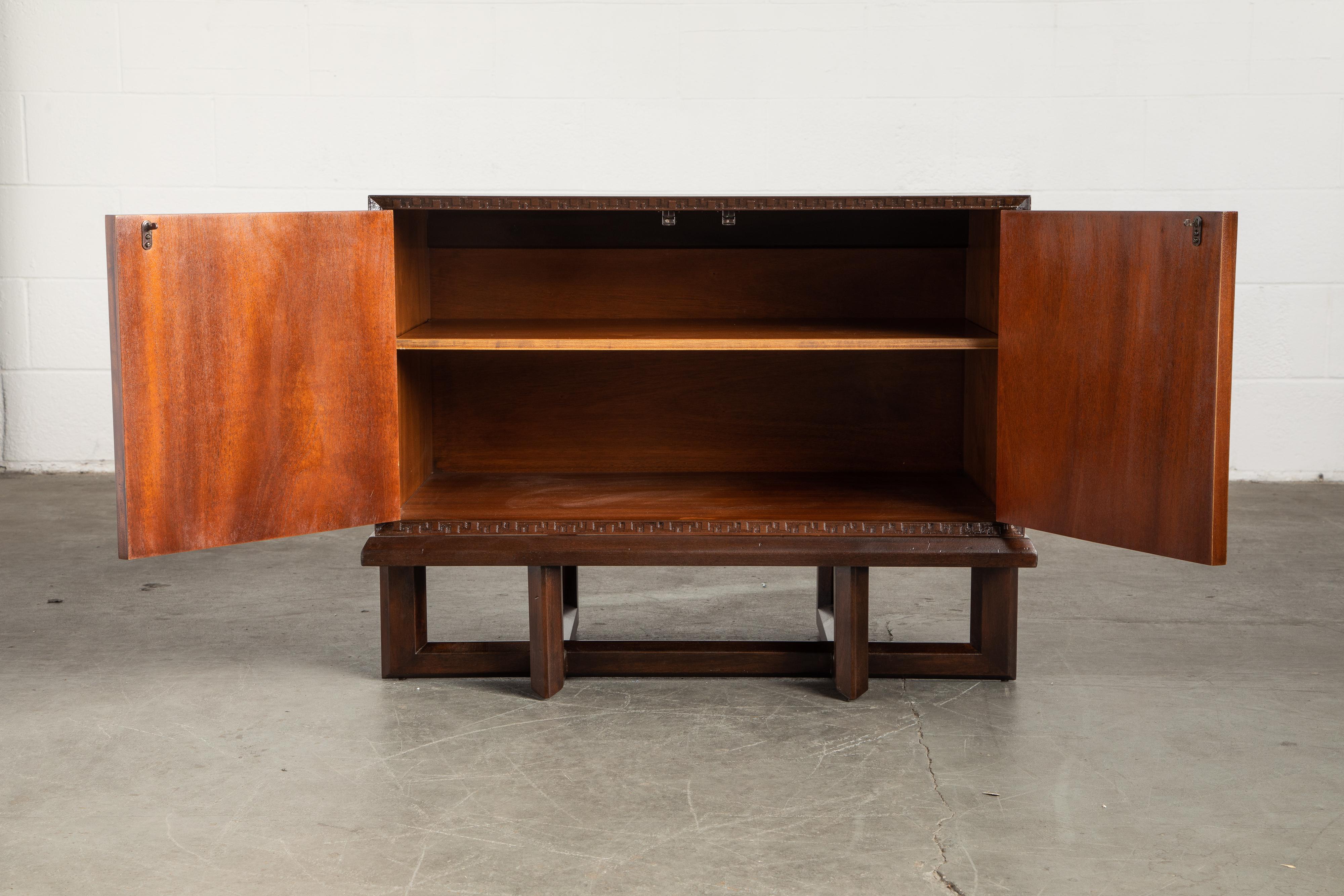 Mid-Century Modern Meuble de rangement spécial Taliesin n° 2005 de Frank Lloyd Wright, 1955, signé en vente