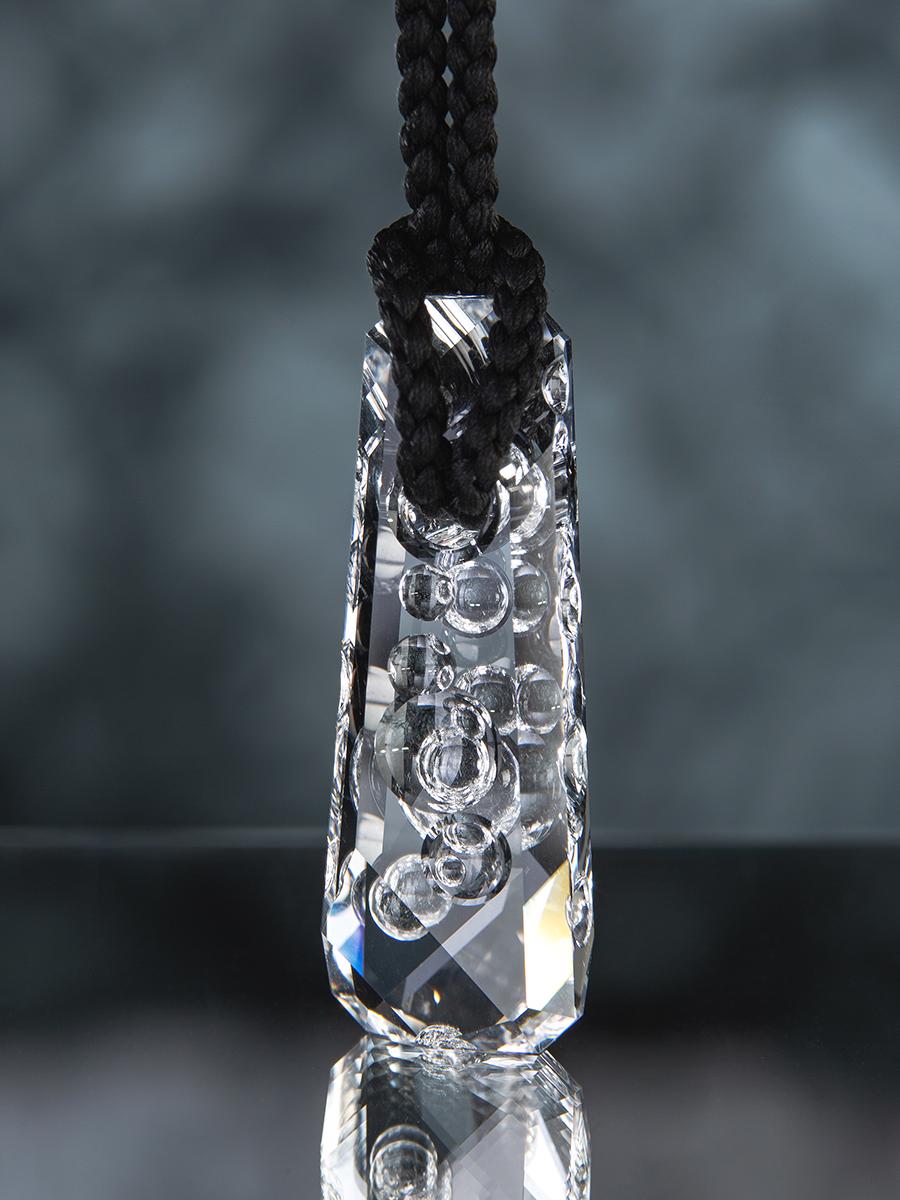 Artisan Talisman VII Pendentif Cristal de roche sculpté Amulette Quartz naturel en vente