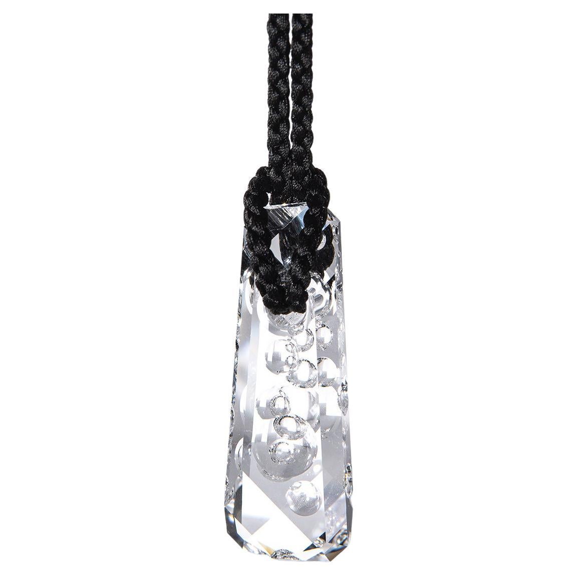 Talisman VII Pendentif Cristal de roche sculpté Amulette Quartz naturel en vente 1