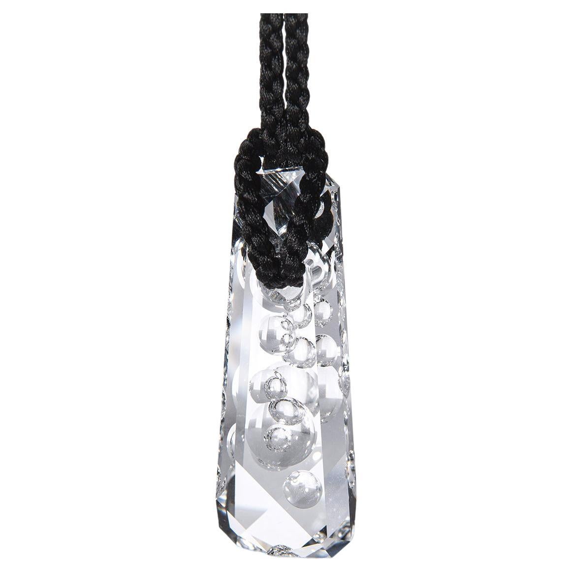 Talisman VII Pendentif Cristal de roche sculpté Amulette Quartz naturel en vente