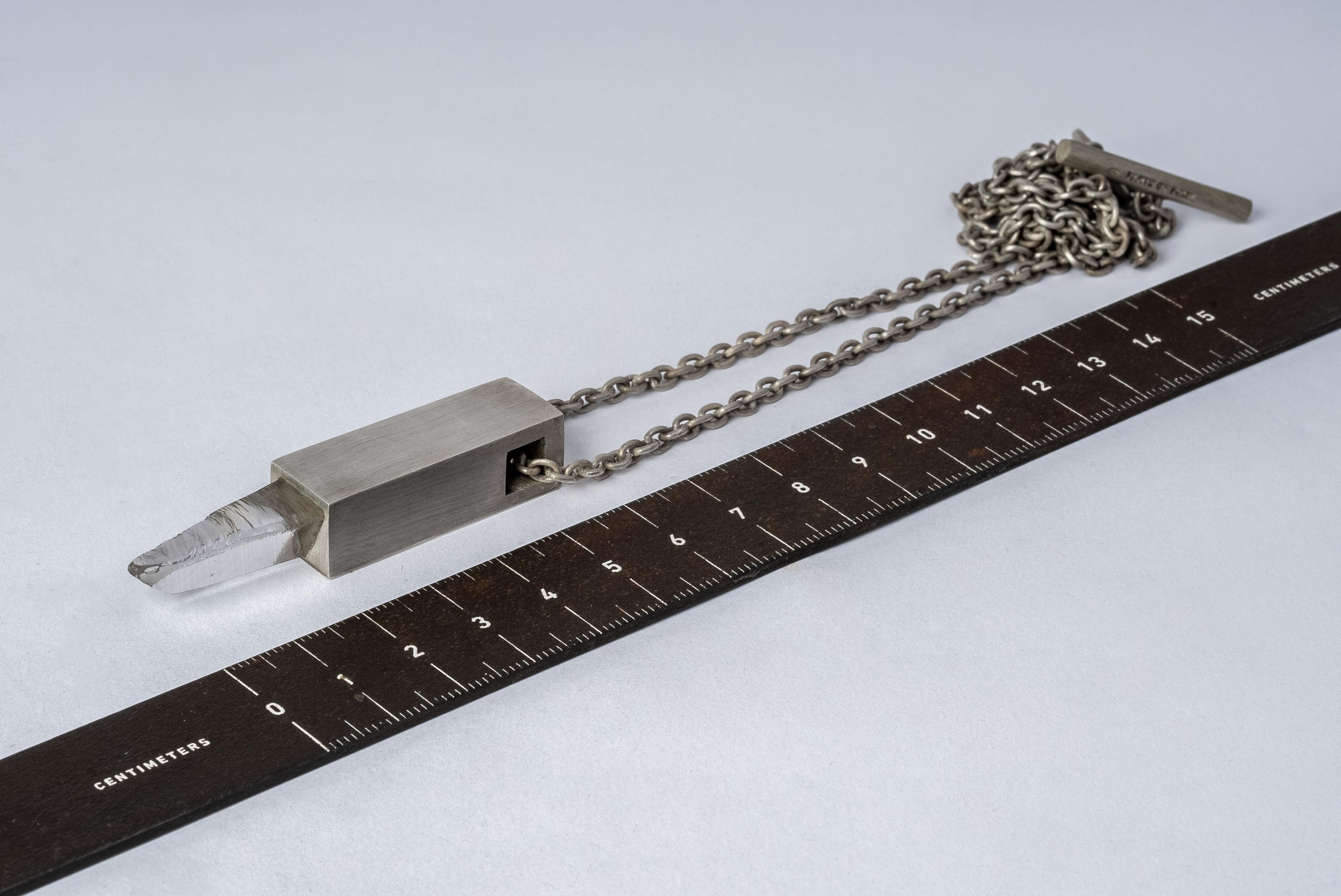 Talisman Cuboid Necklace (Lemurian Quartz, DA+LEM) In New Condition For Sale In Paris, FR