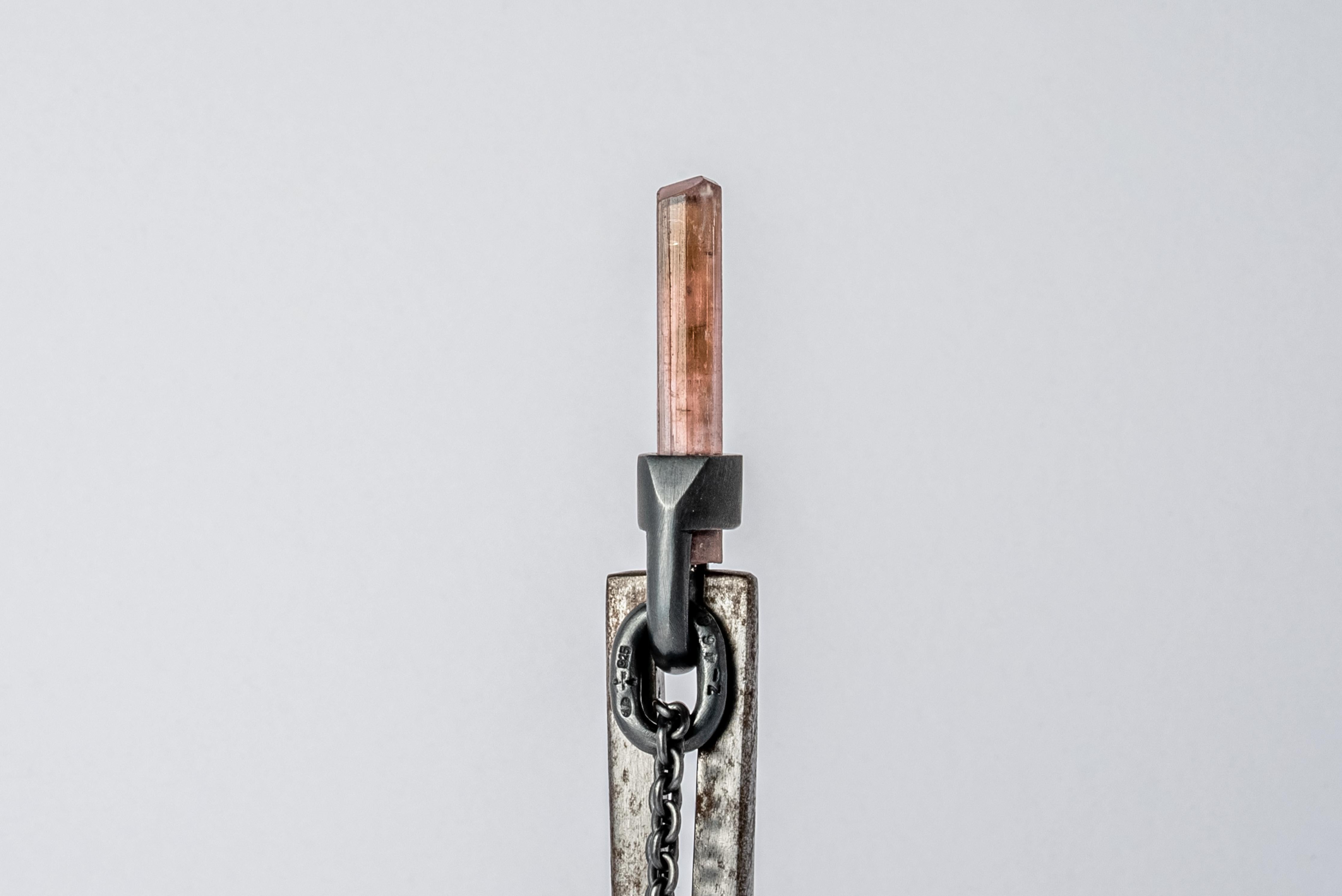 Talisman Necklace SPECIMEN (Brace-Held, 50cm, Rubellite, KA+RBL) In New Condition For Sale In Paris, FR