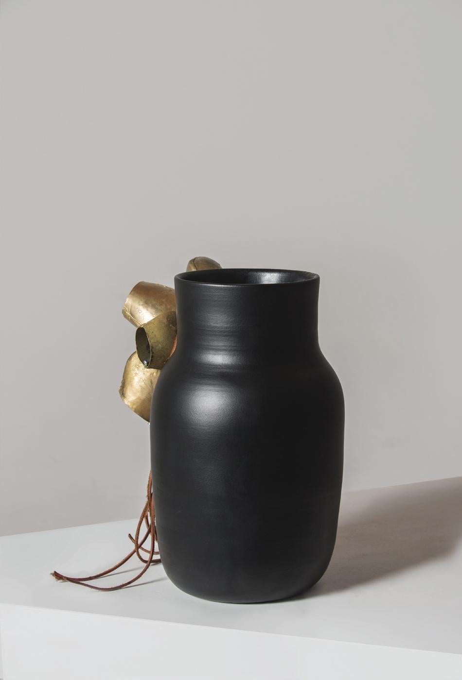 Talisman Vase by Sam Baron celebrates the Archaic Rituals of Sardinia In New Condition For Sale In Santadi, SU