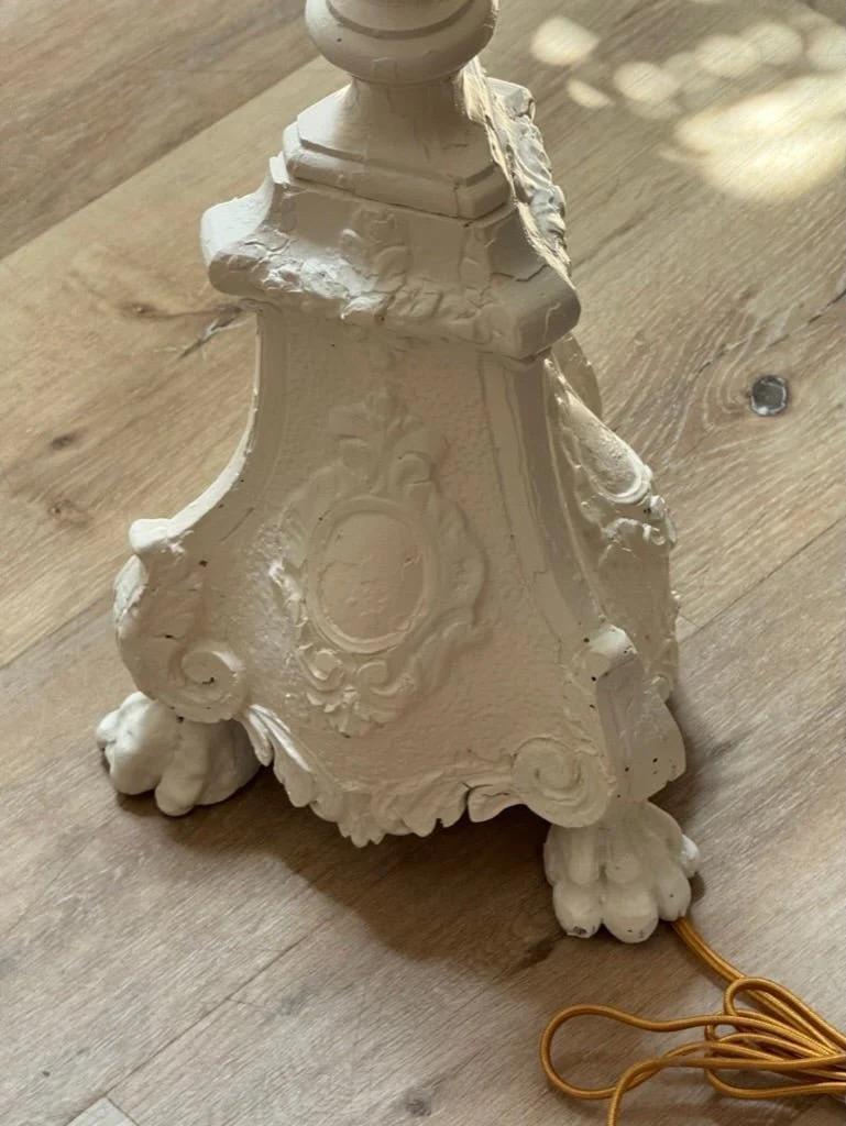 Hohe Pricket-Stehlampe aus dem 18. (18. Jahrhundert und früher) im Angebot