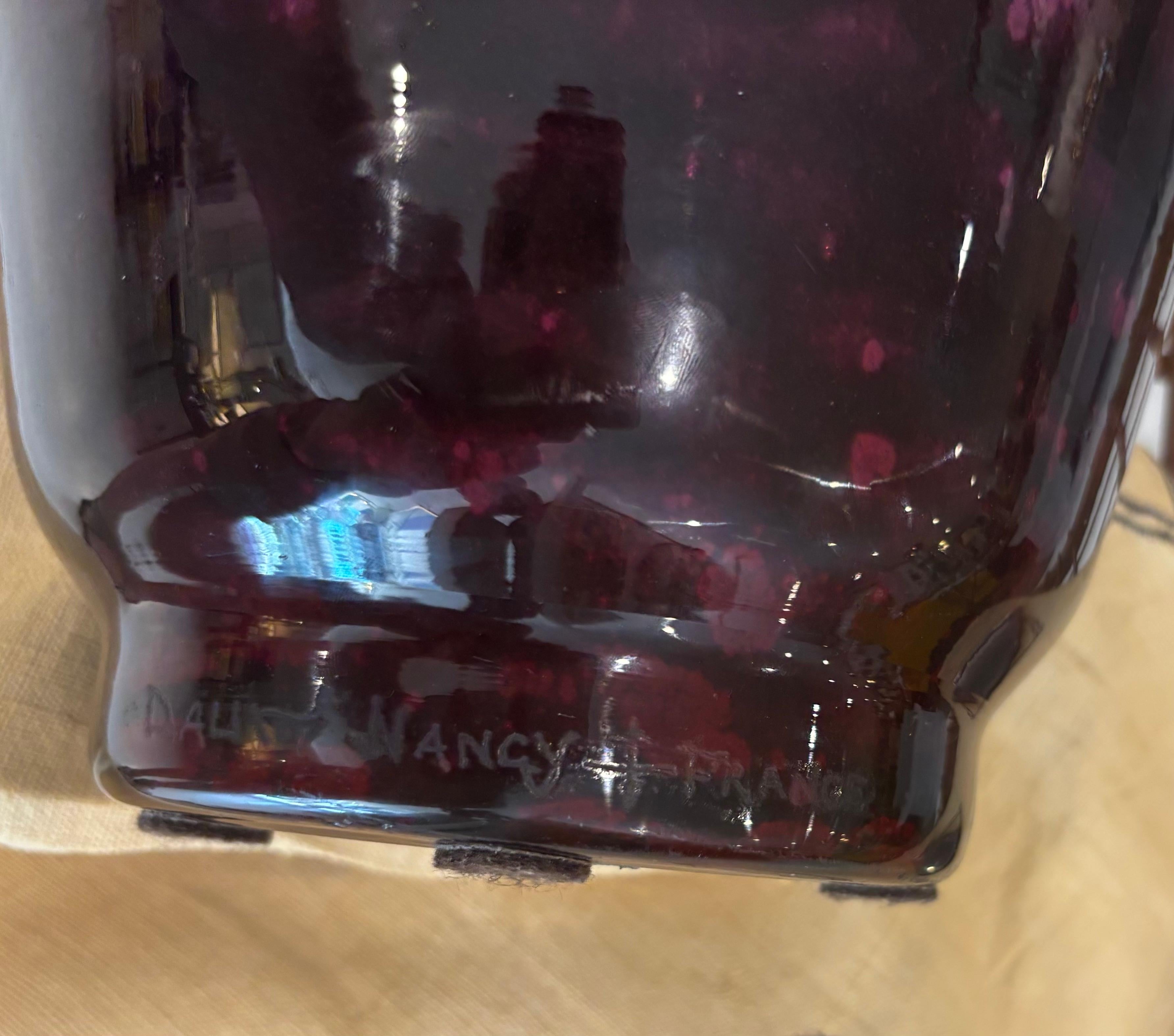 Vaso alto Daum Nancy del 1920 con inclusioni di foglie d'oro, firmato in vendita 1