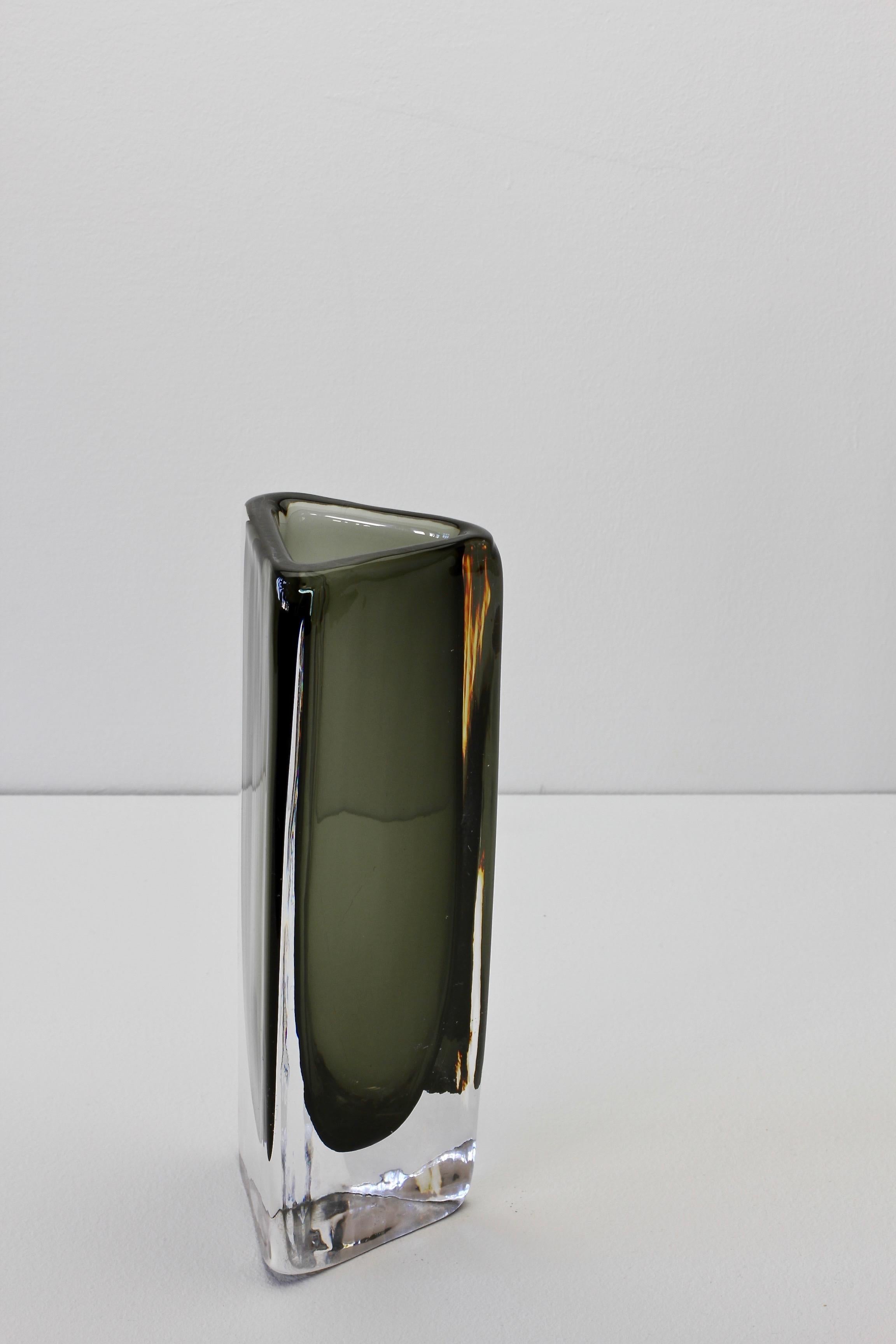Tall 1950s Dark Toned Sommerso Vase Signed Nils Landberg for Orrefors Glass For Sale 6