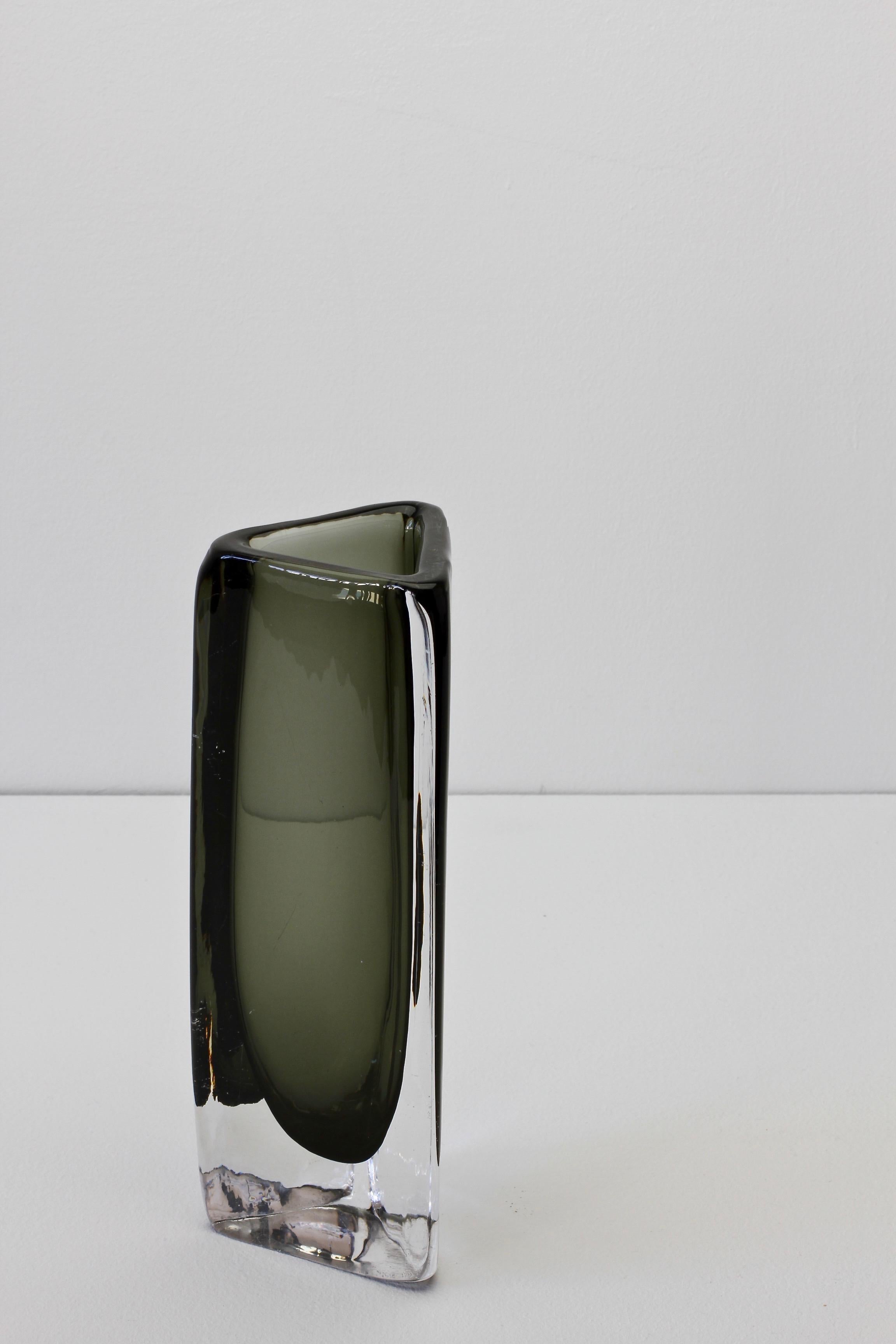 Tall 1950s Dark Toned Sommerso Vase Signed Nils Landberg for Orrefors Glass For Sale 8
