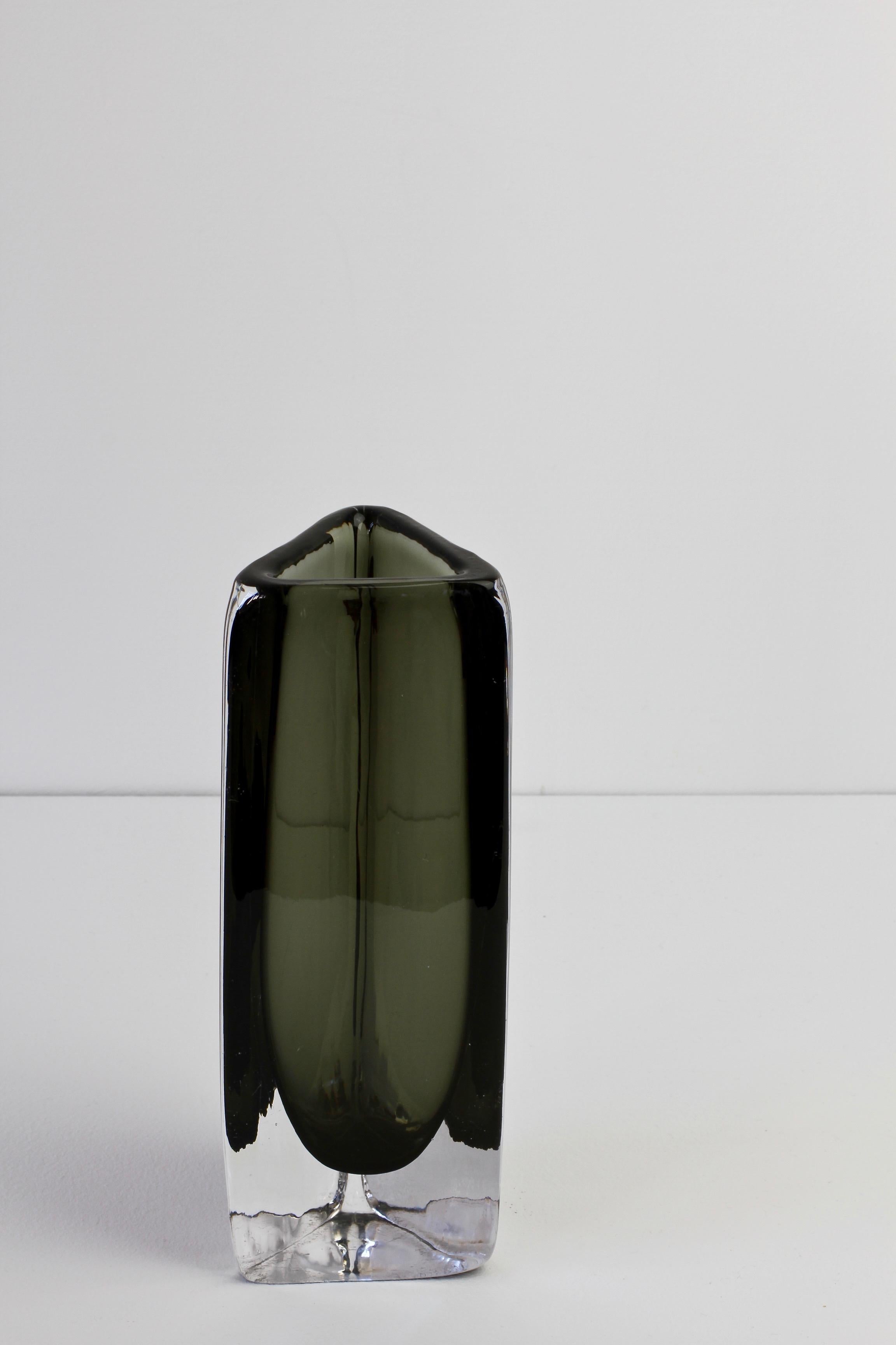 Tall 1950s Dark Toned Sommerso Vase Signed Nils Landberg for Orrefors Glass For Sale 9
