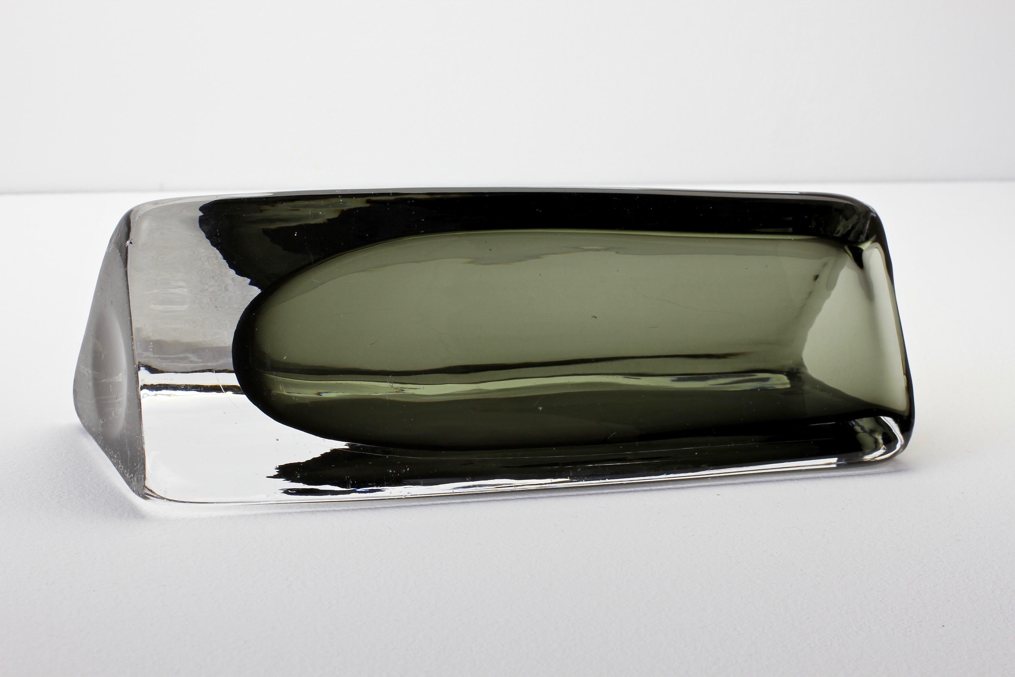 Grand vase en verre Sommerso des années 1950 signé Nils Landberg pour Orrefors Glass en vente 11