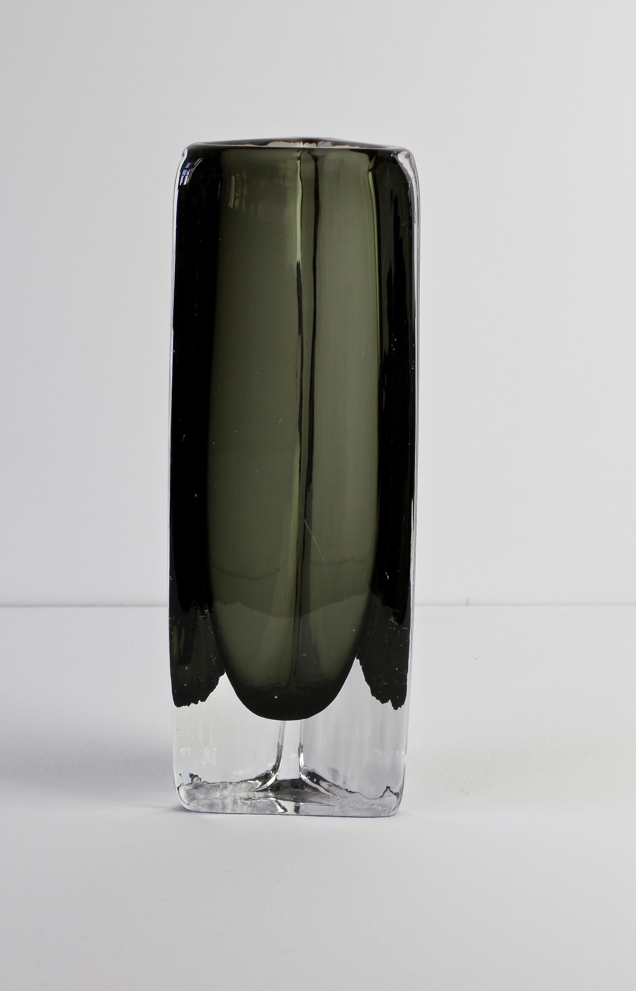 Tall 1950s Dark Toned Sommerso Vase Signed Nils Landberg for Orrefors Glass For Sale 1