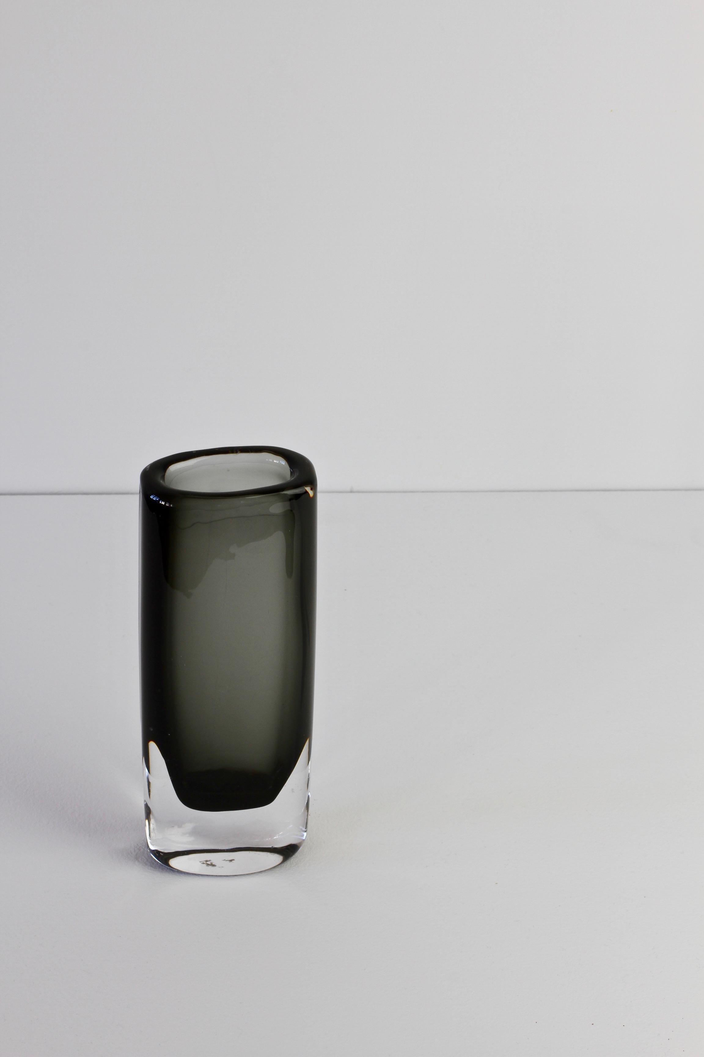 Tall 1950s Sommerso 'Dusk' Vase Signed by Nils Landberg for Orrefors Glass 7