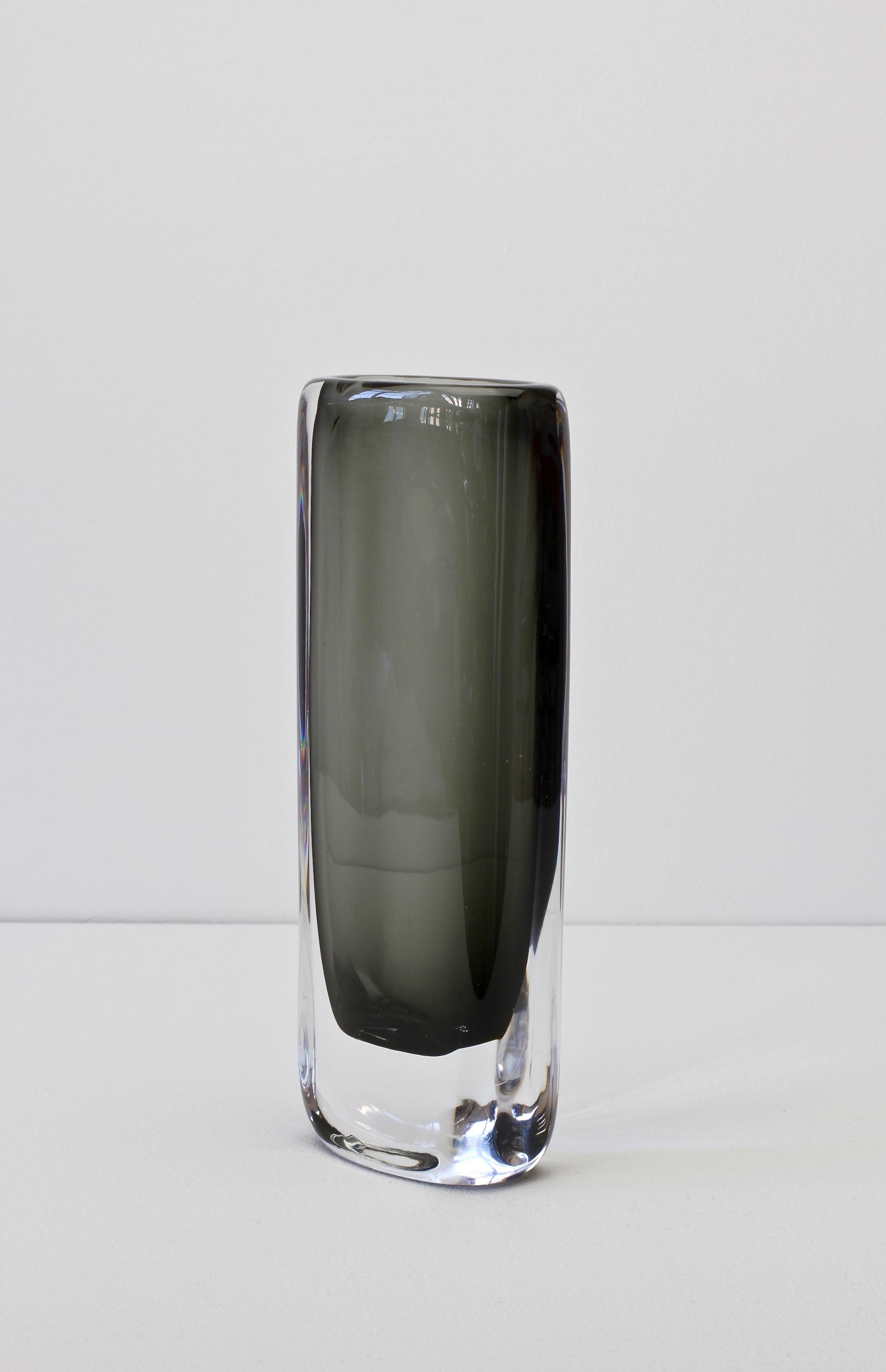 Mid-Century Modern Tall 1950s Sommerso 'Dusk' Vase Signed by Nils Landberg for Orrefors Glass