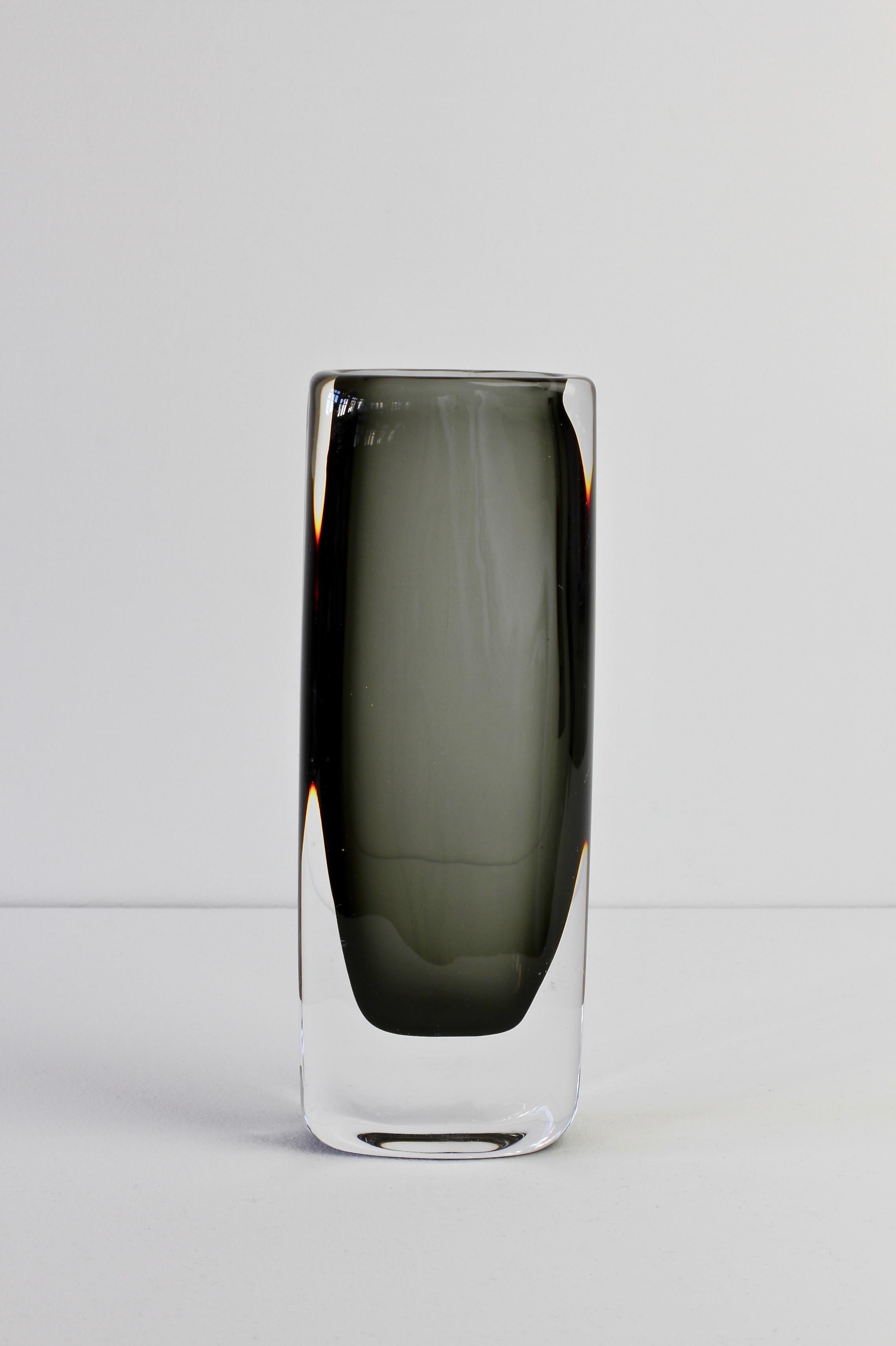 Tall 1950s Sommerso 'Dusk' Vase Signed by Nils Landberg for Orrefors Glass 2