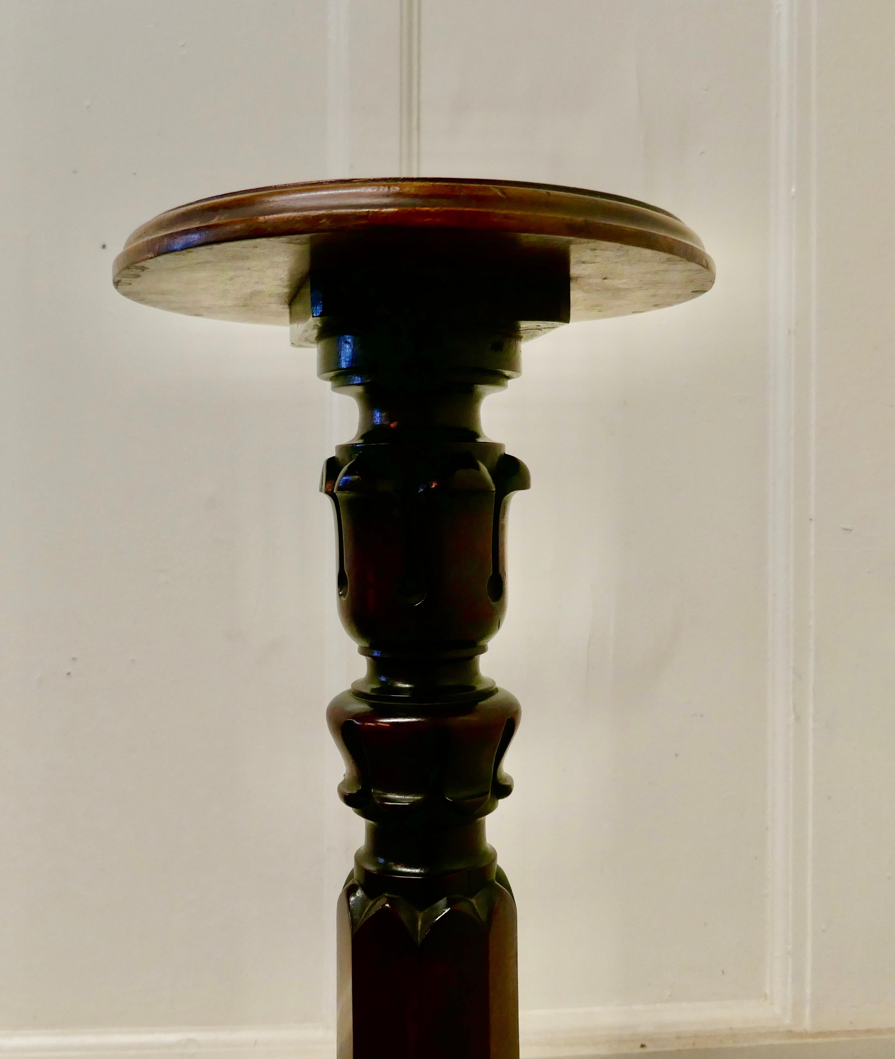 Tall 19th Century Carved Mahogany Pedestal For Sale 2