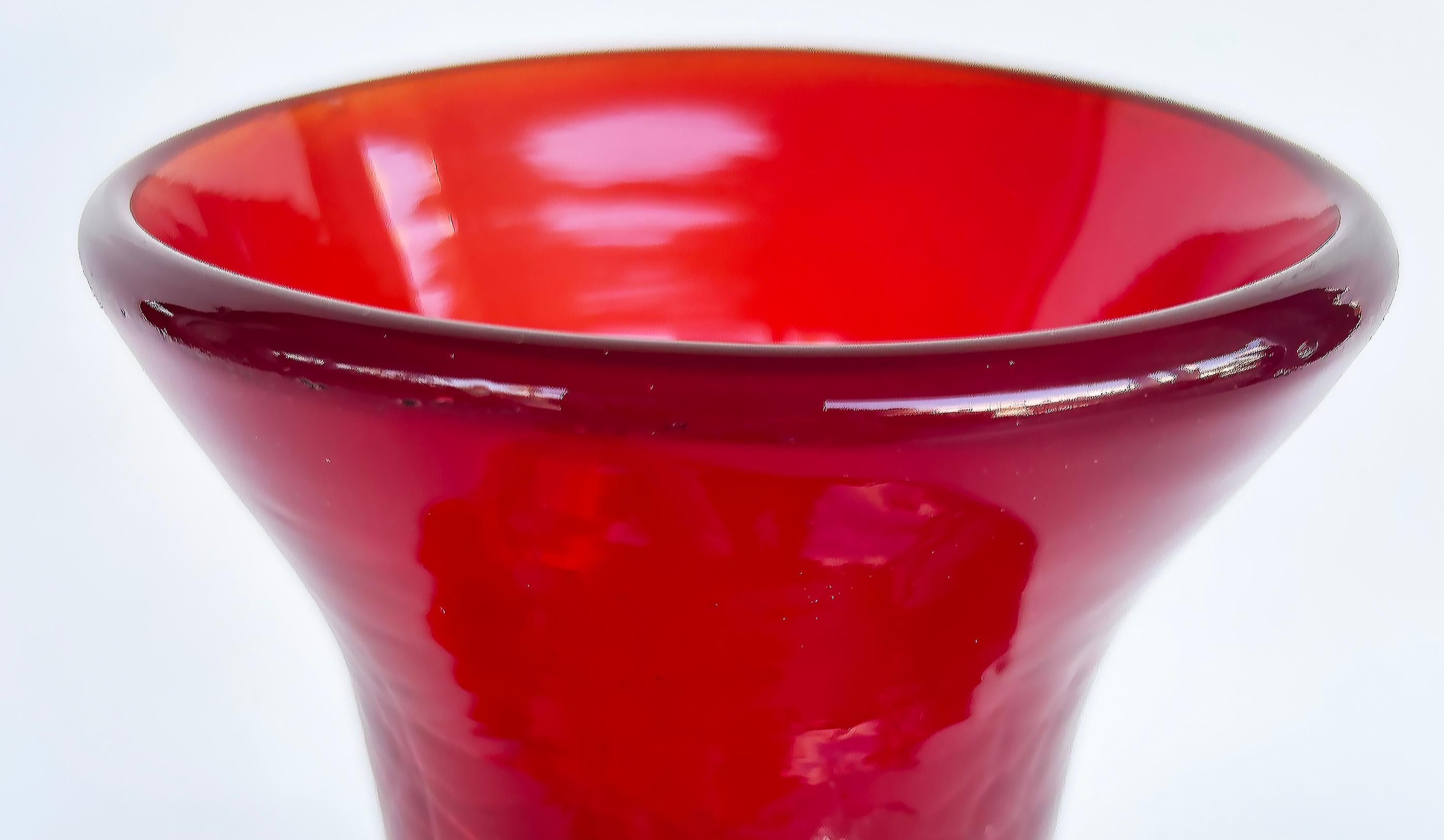 Vetro soffiato Vaso alto in vetro craquelé Amberina attribuito a Blenko Glass in vendita
