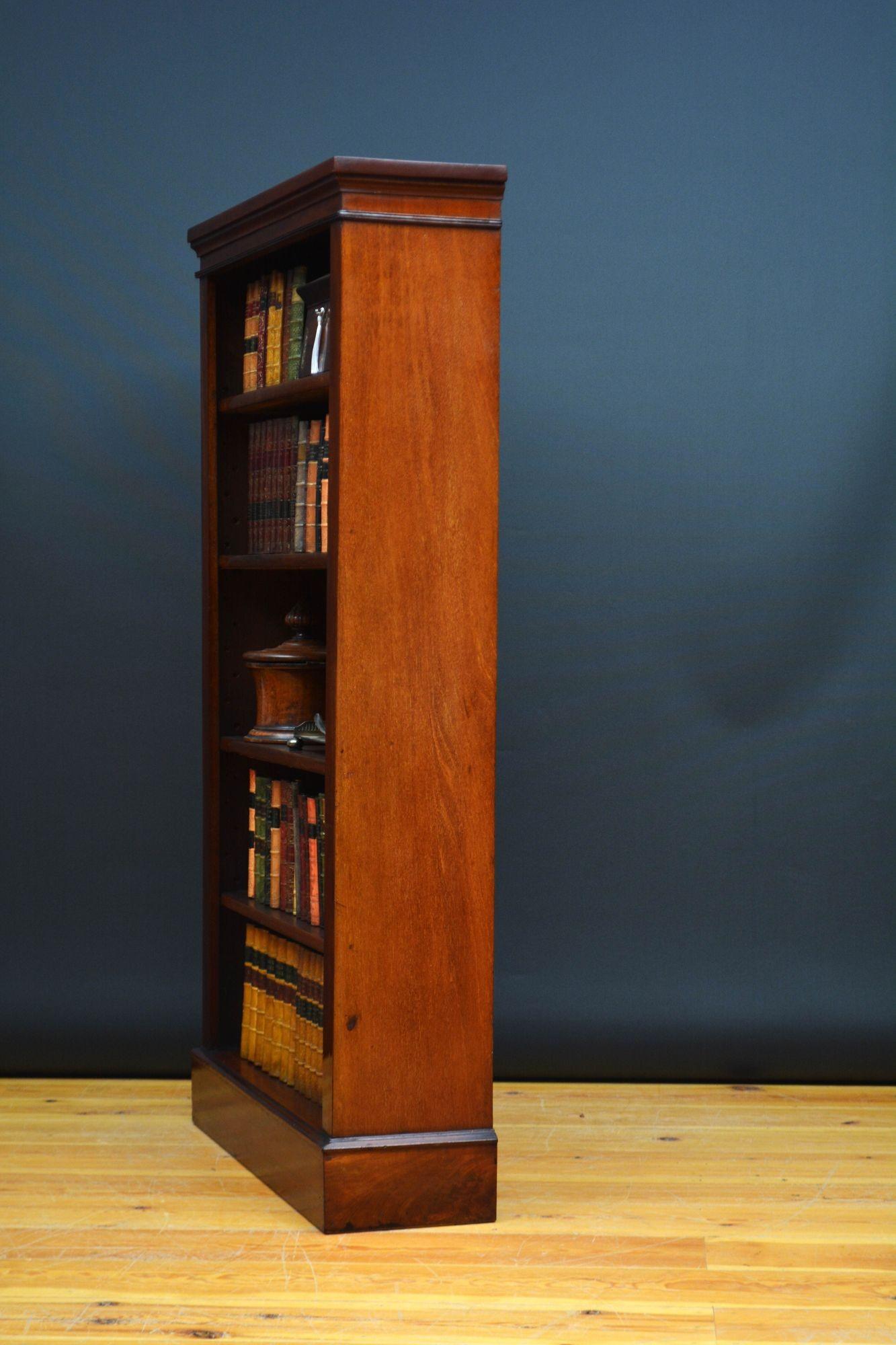 Librería abierta victoriana alta y esbelta de caoba en venta 6