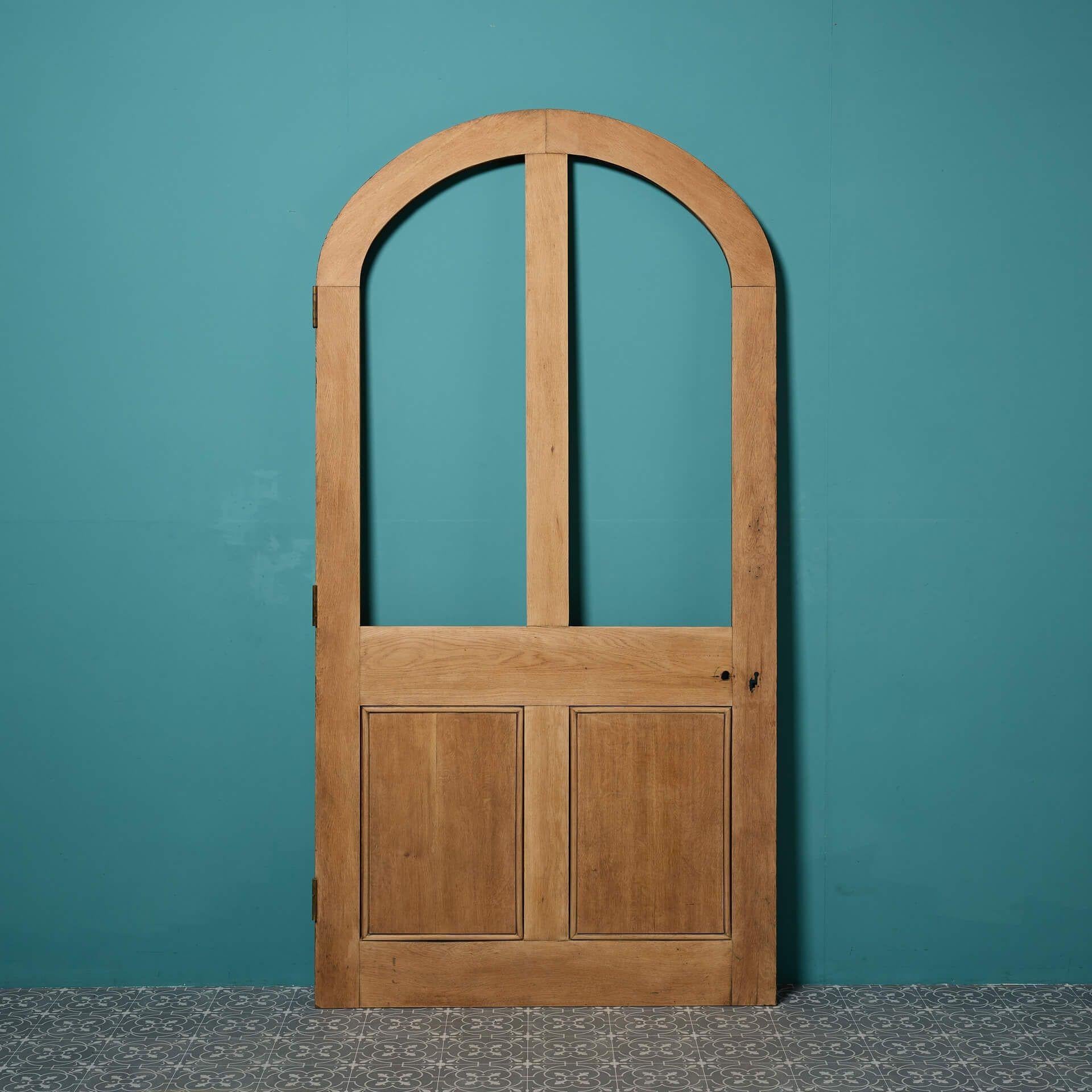 XX secolo Porta esterna ad arco alto e antico in Oak con vetri in vendita
