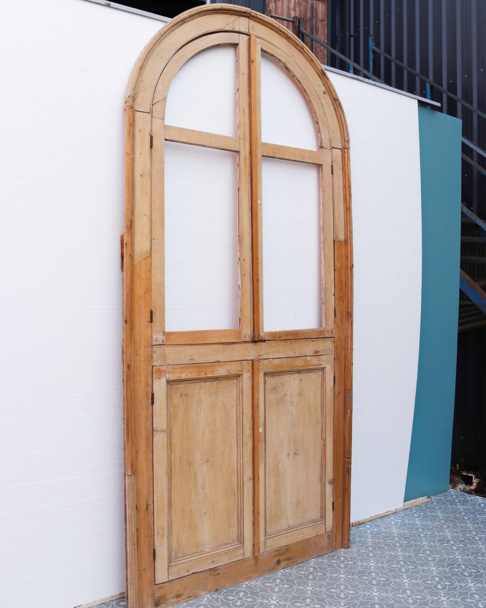 Puerta de Alacena Georgiana Antigua en Arco Alto Georgiano en venta