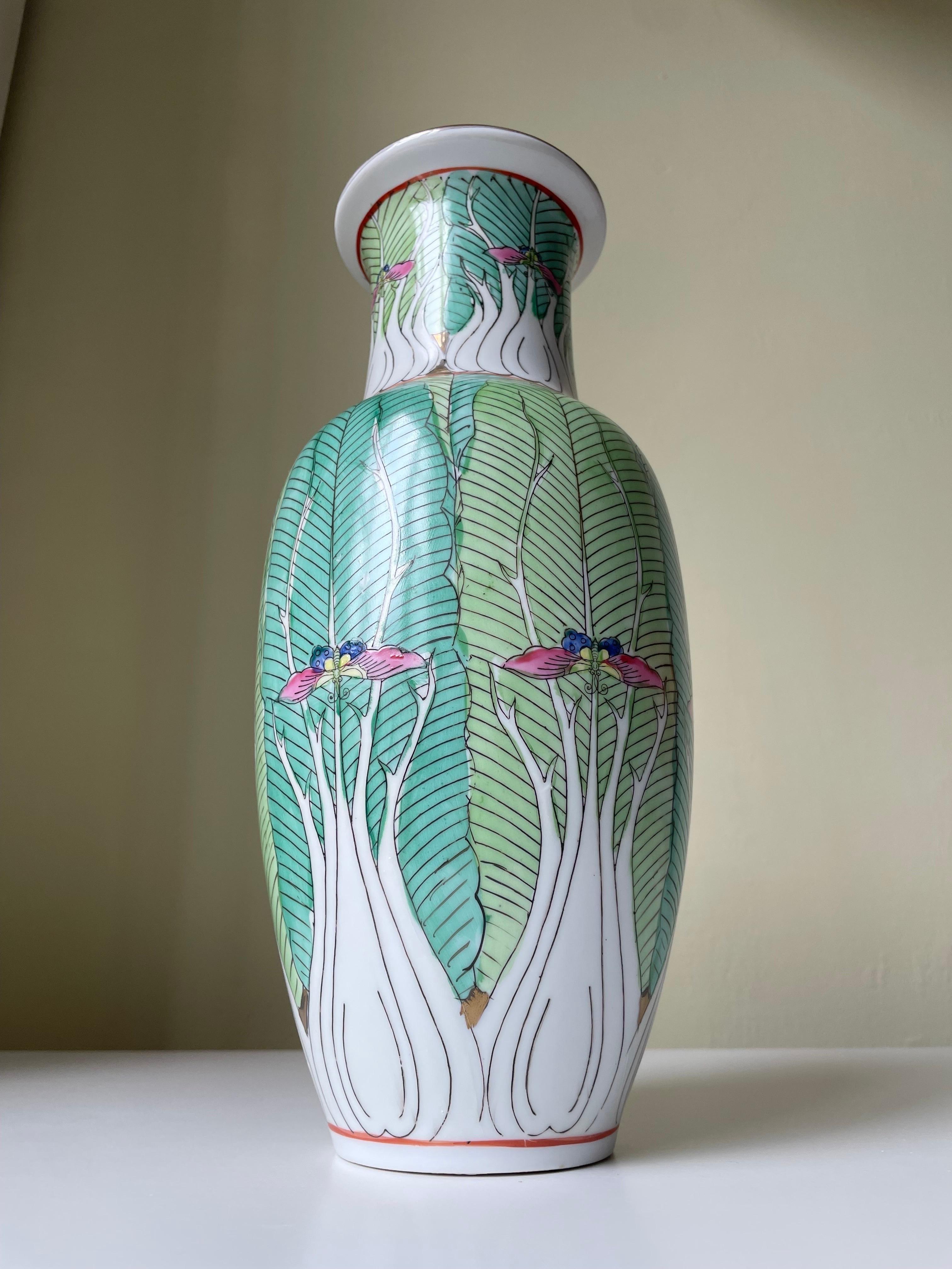 Hand-Painted Antique Tall Chinese Organic Decor Vase, Early 20th Century For Sale