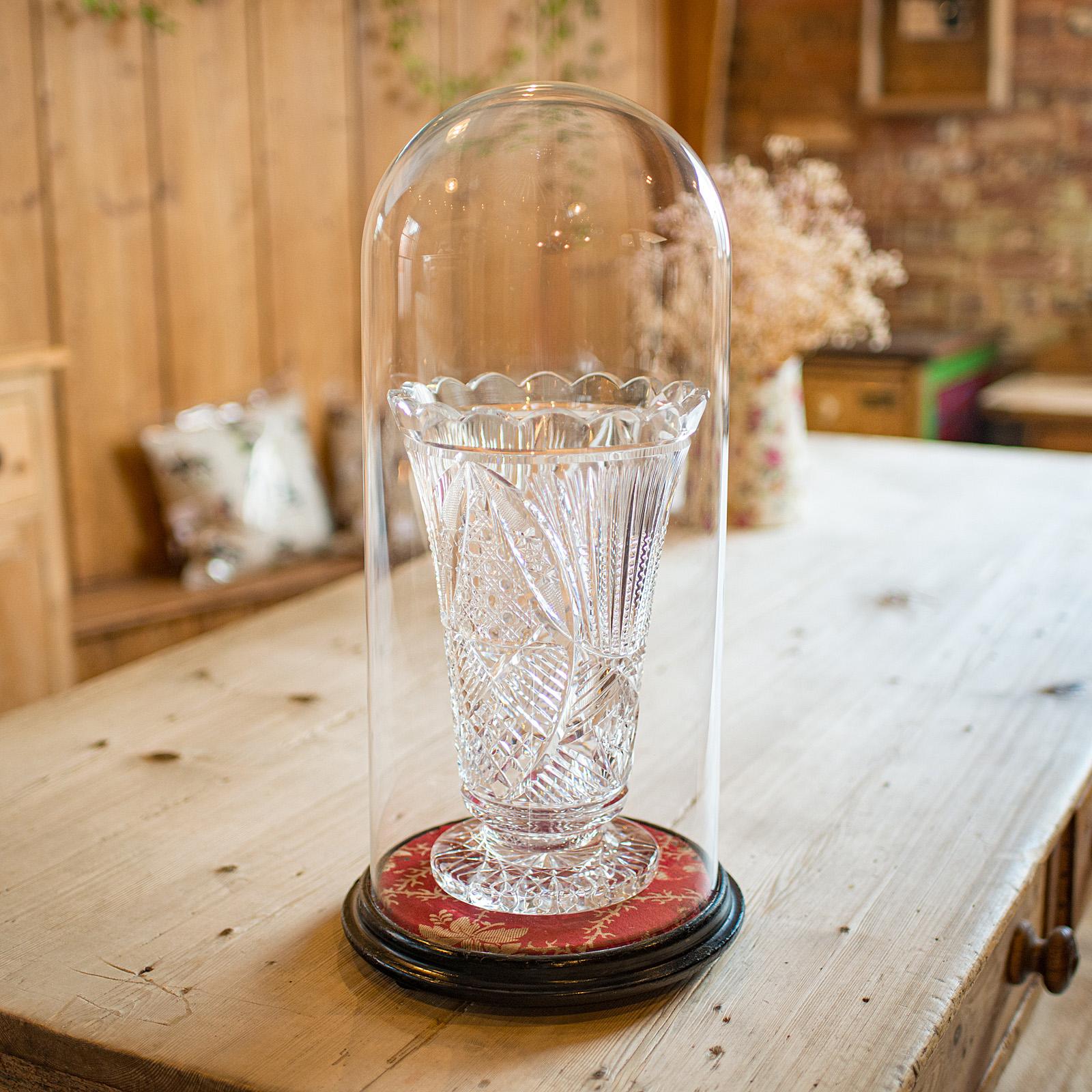 Unser Lagerbestand # 24385

Dies ist eine große antike Sammlerkuppel. Eine englische Ziervitrine aus Glas und ebonisiertem Kiefernholz aus der späten viktorianischen Zeit, um 1900.

Hervorragendes Beispiel für den Sammler von größeren