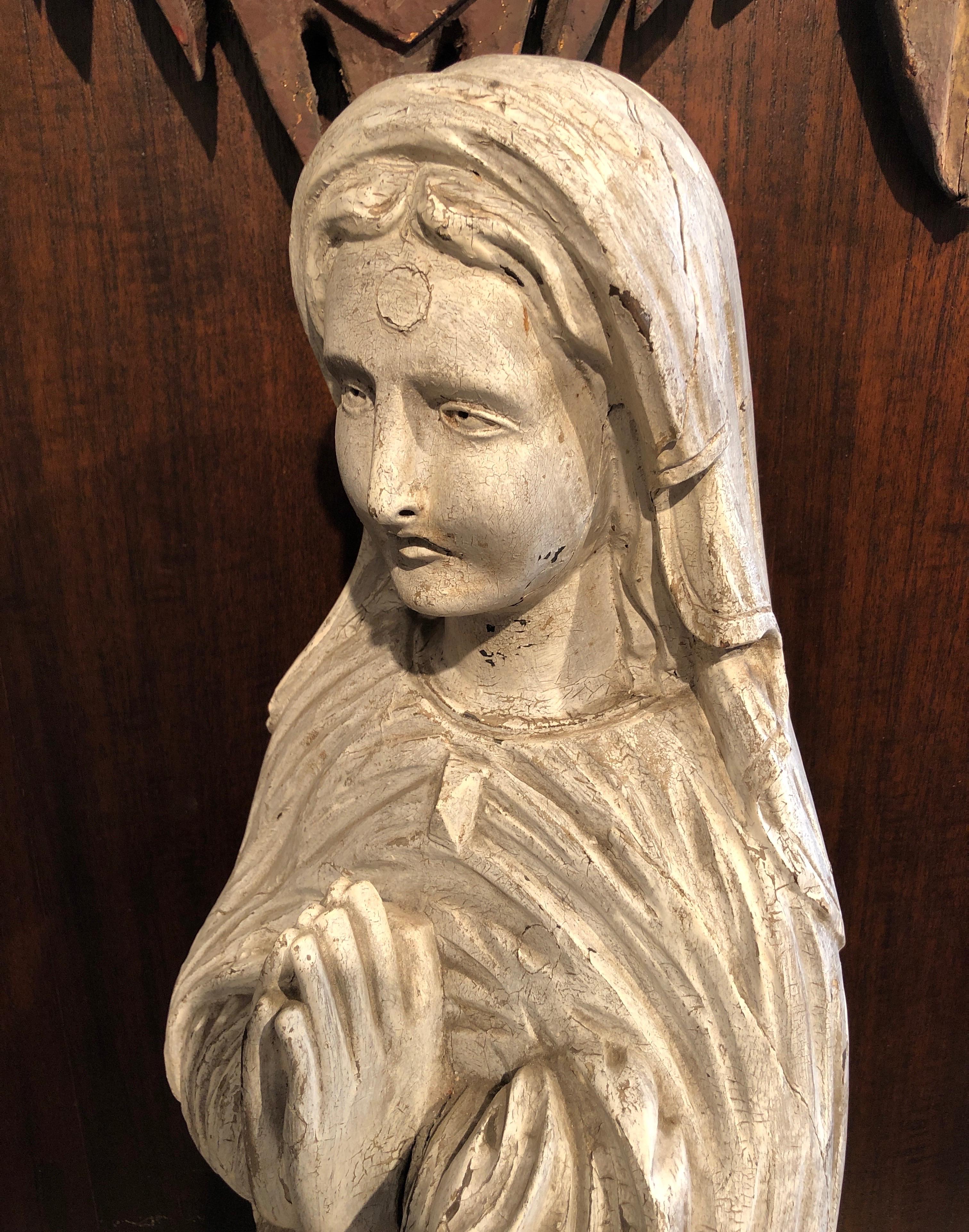 Große antike europäische geschnitzte Madonna im Angebot 11