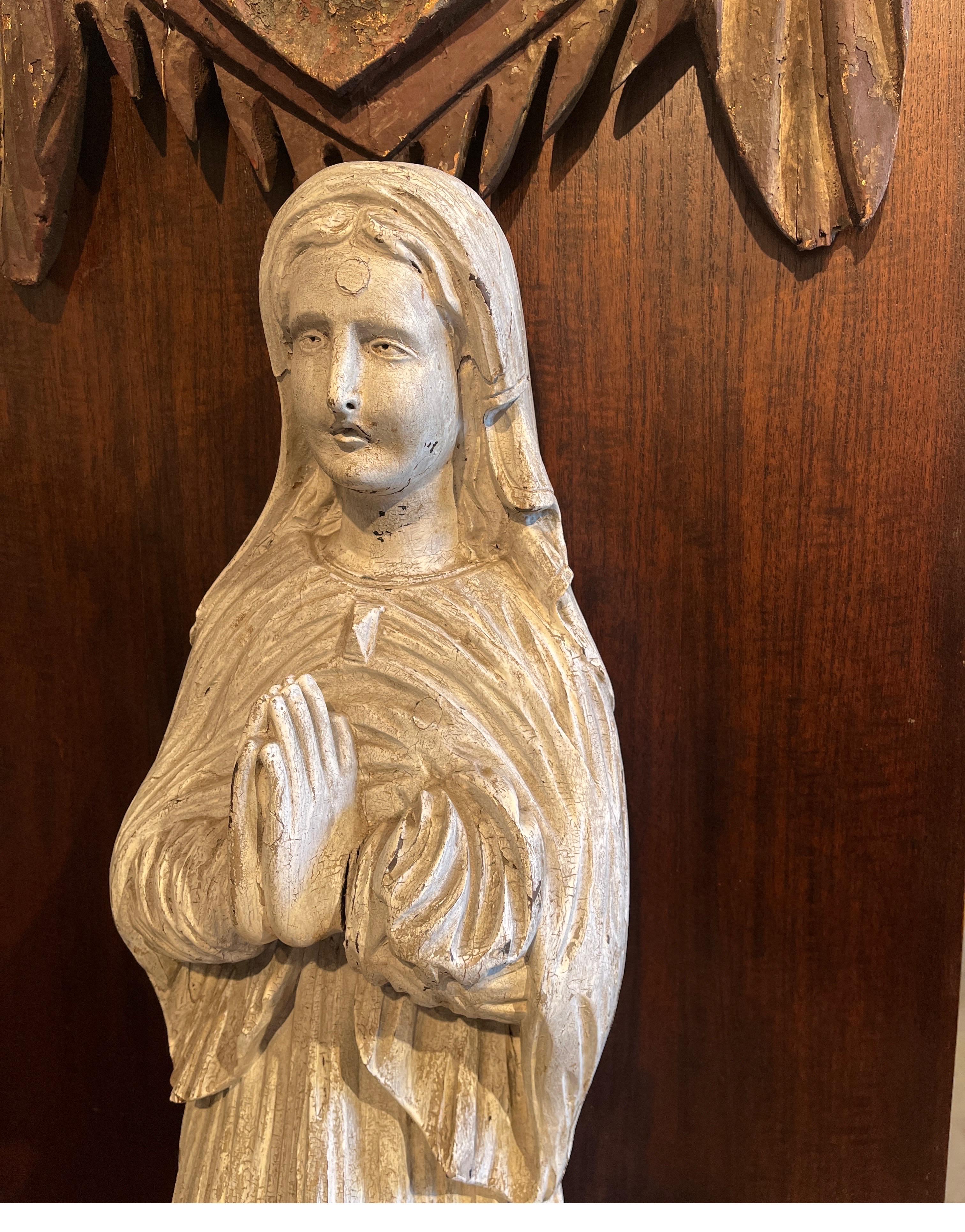Tall Antique European Carved Madonna In Good Condition For Sale In New York, NY