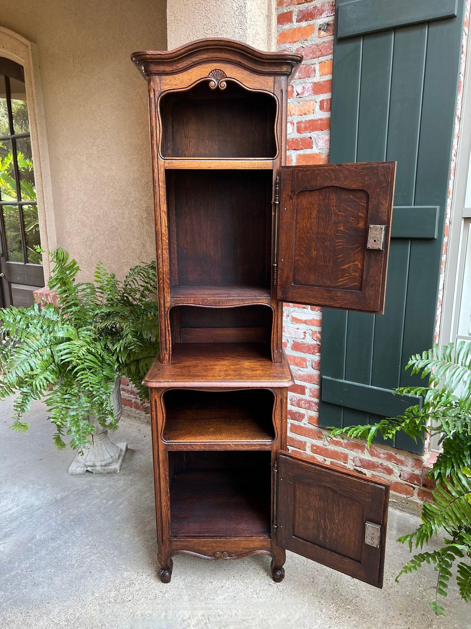 Armario alto francés antiguo Luis XV Armario alto para ropa blanca Librería de roble tallado en venta 2