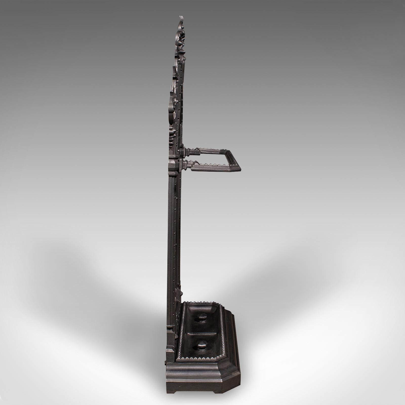 Britannique Grand Stand ancien pour bâton de couloir, anglais, porte-parapluies, victorien, Circa 1870 en vente