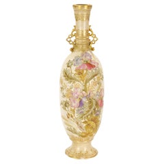 Jarrón alto antiguo de porcelana decorativa alemana pintado a mano y dorado