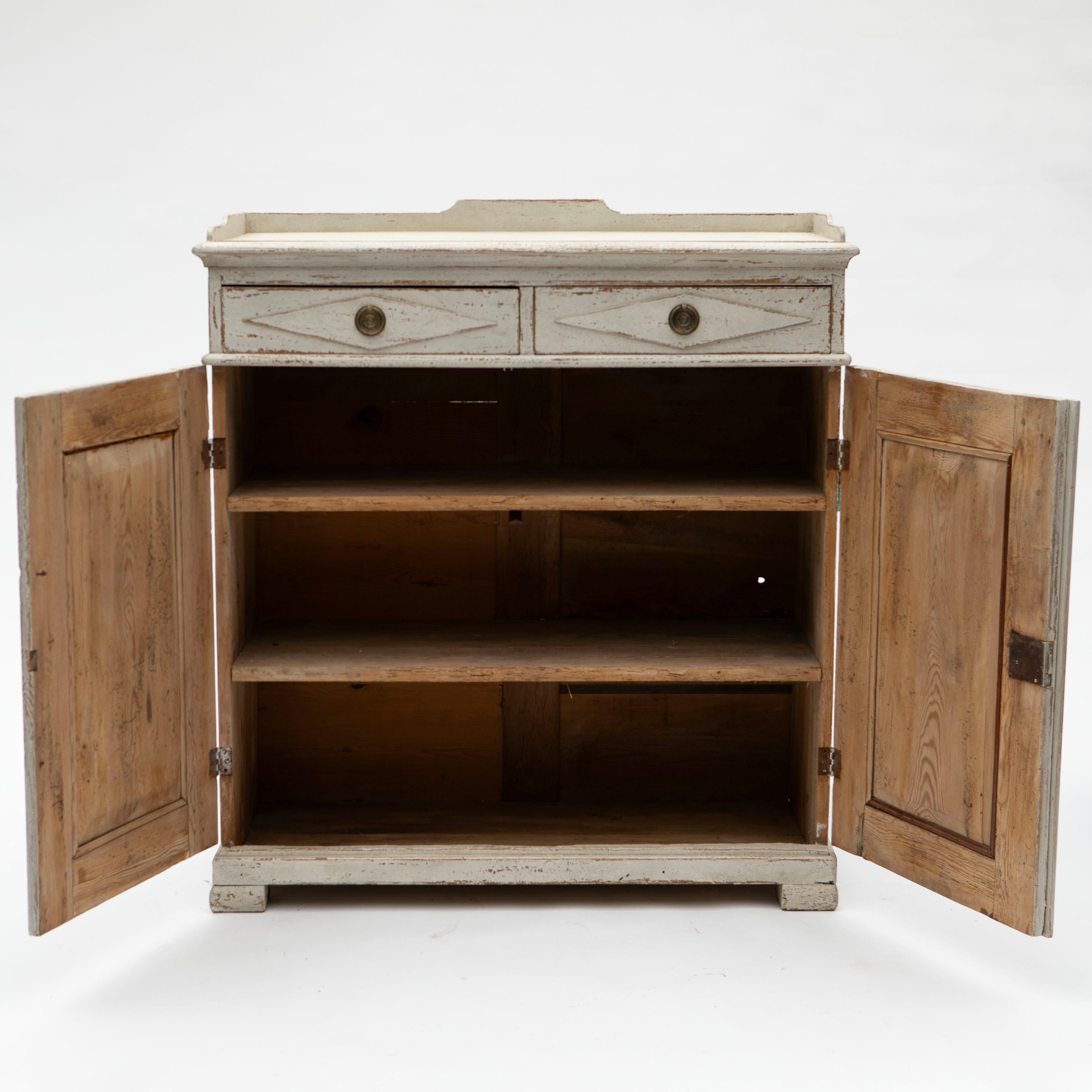 Tall Antique Swedish Gustavian Style Sideboard, Ca. 1840 In Good Condition In Kastrup, DK