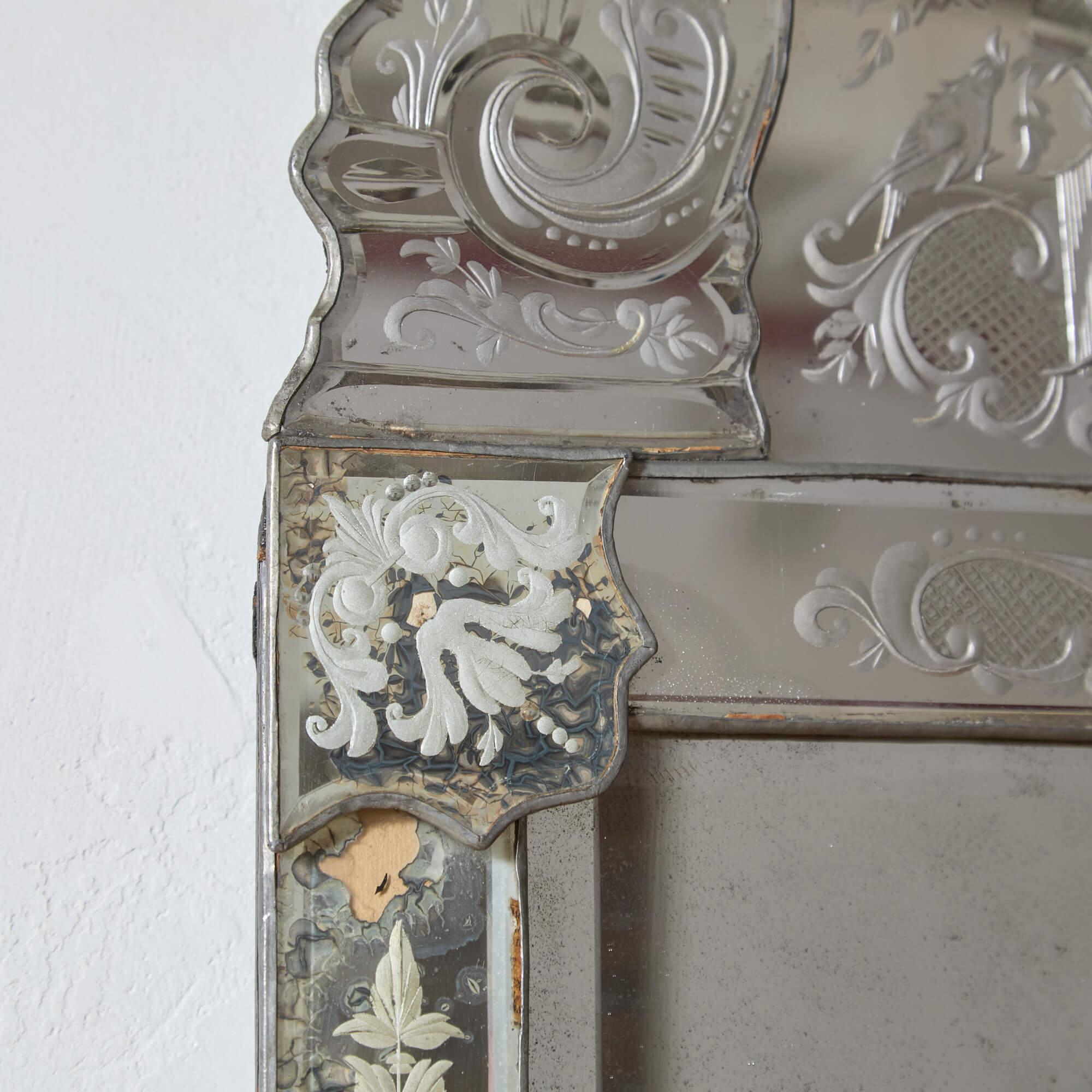 italien Tall Antique Venetian Mirror en vente