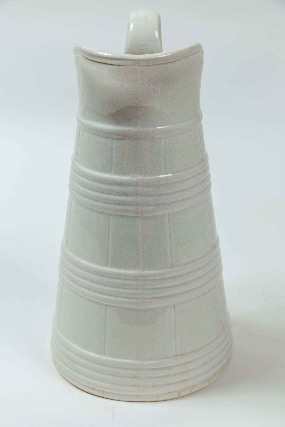 Cántaro alto antiguo de hierro blanco para leche, Bélgica, hacia 1890 Francés