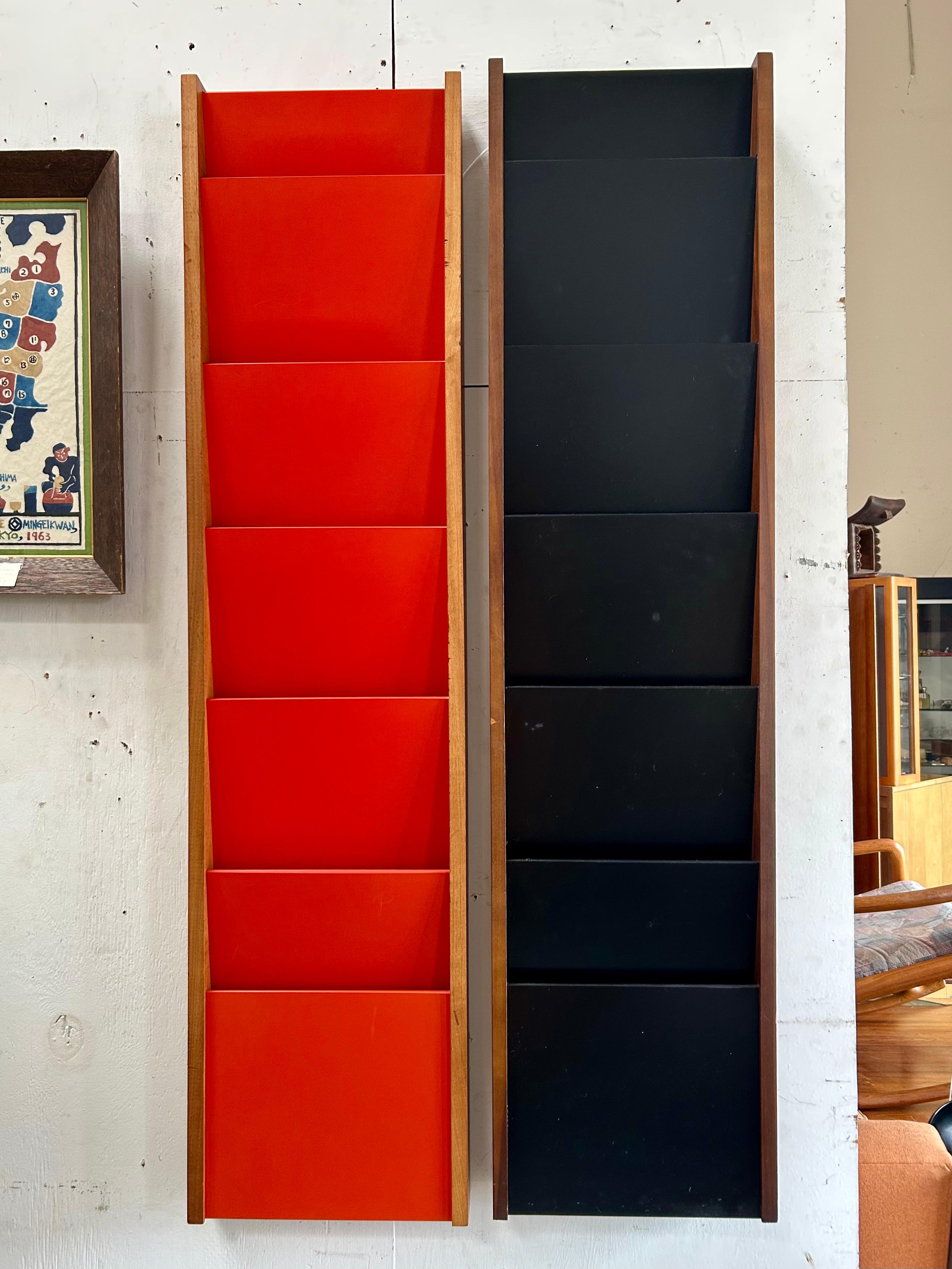 Powder-Coated Tall Architectural Magazine / Newspaper Holders Peter Pepper Products For Sale