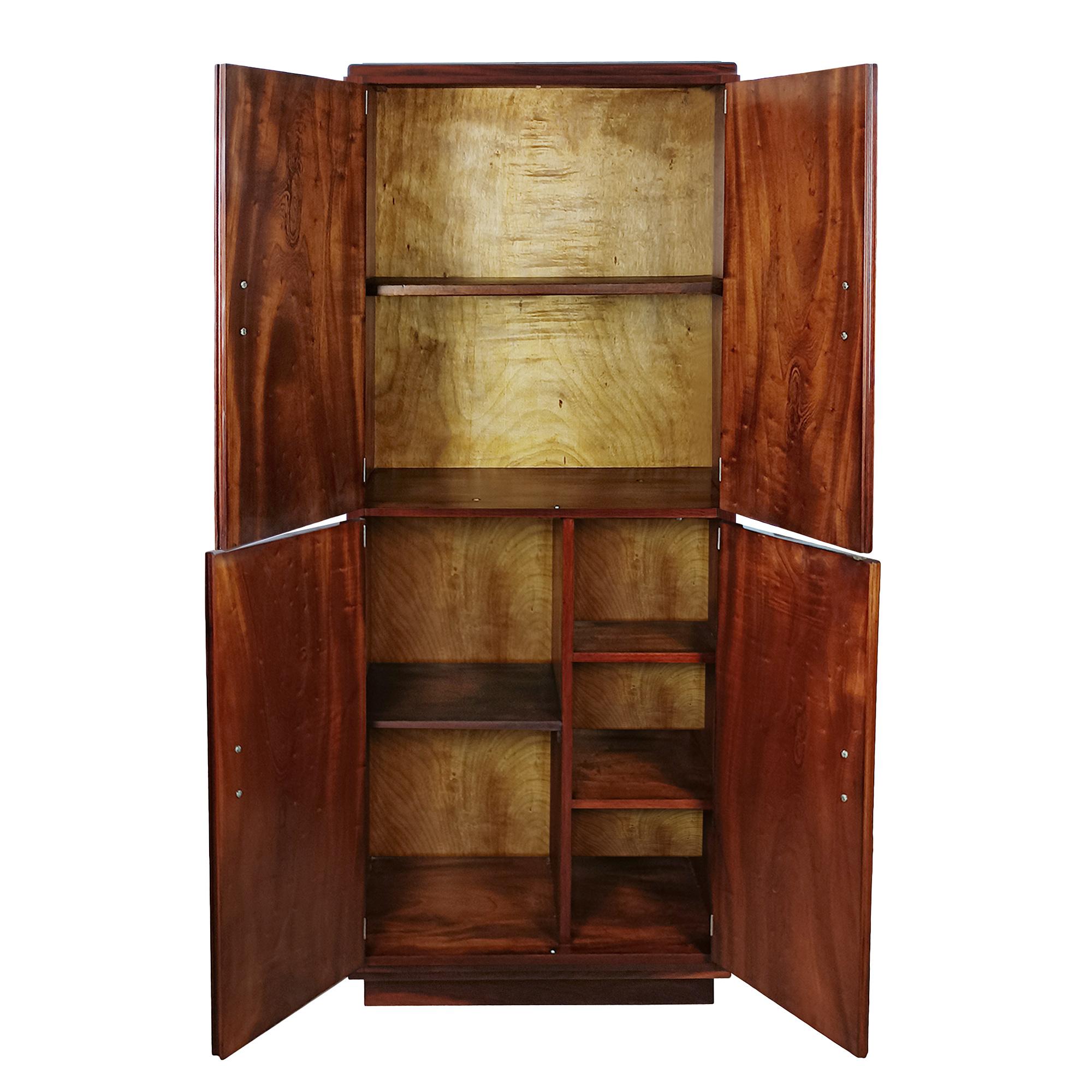 Tall Art Deco cabinet – France 1930 In Good Condition For Sale In Girona, ES