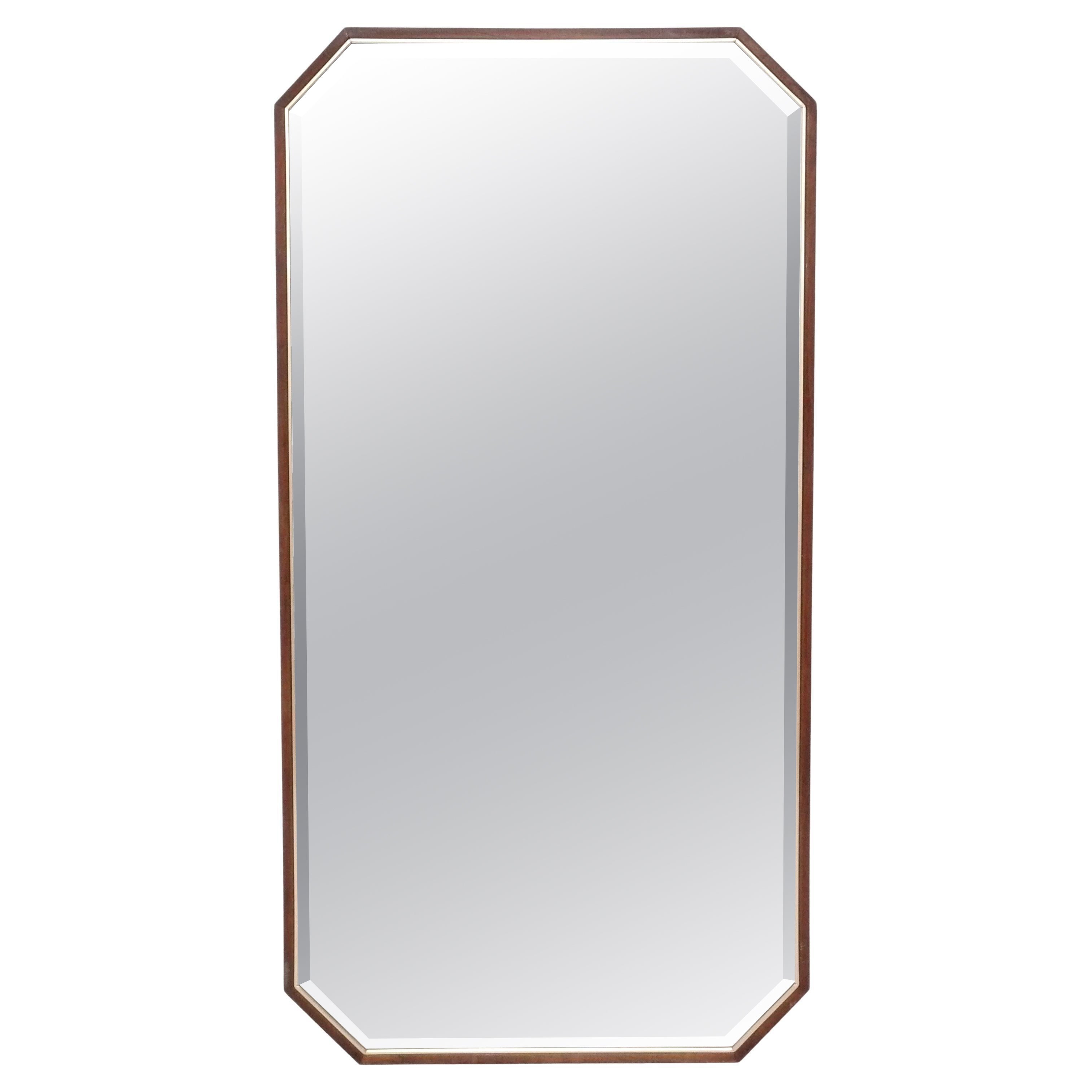 Grand miroir octogonal Art Deco 49.25" x 25.25" circa 1930s en vente