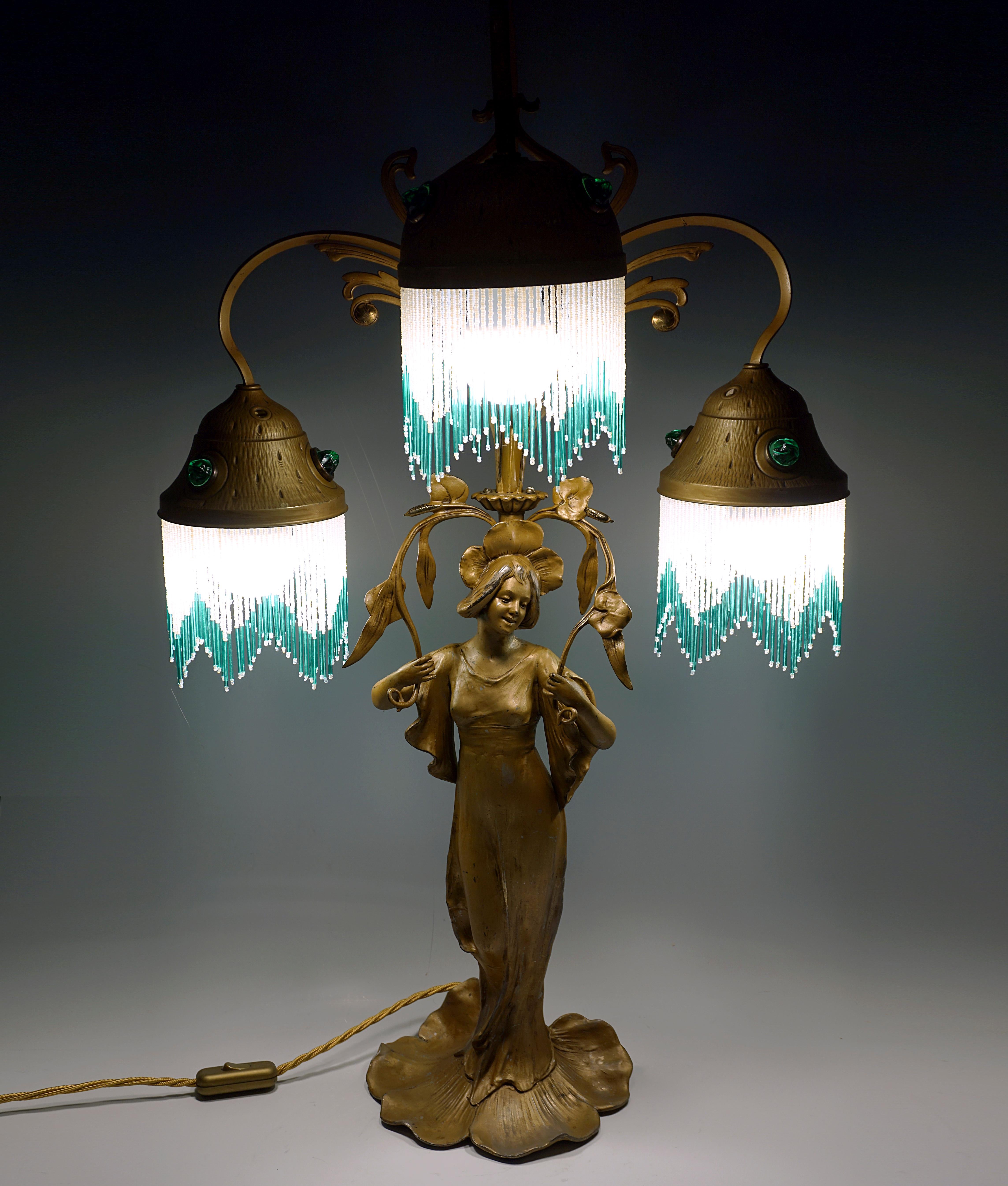 Patiné Grande lampe de bureau Art Nouveau à 3 éclairages « Flora », France, vers 1900 en vente