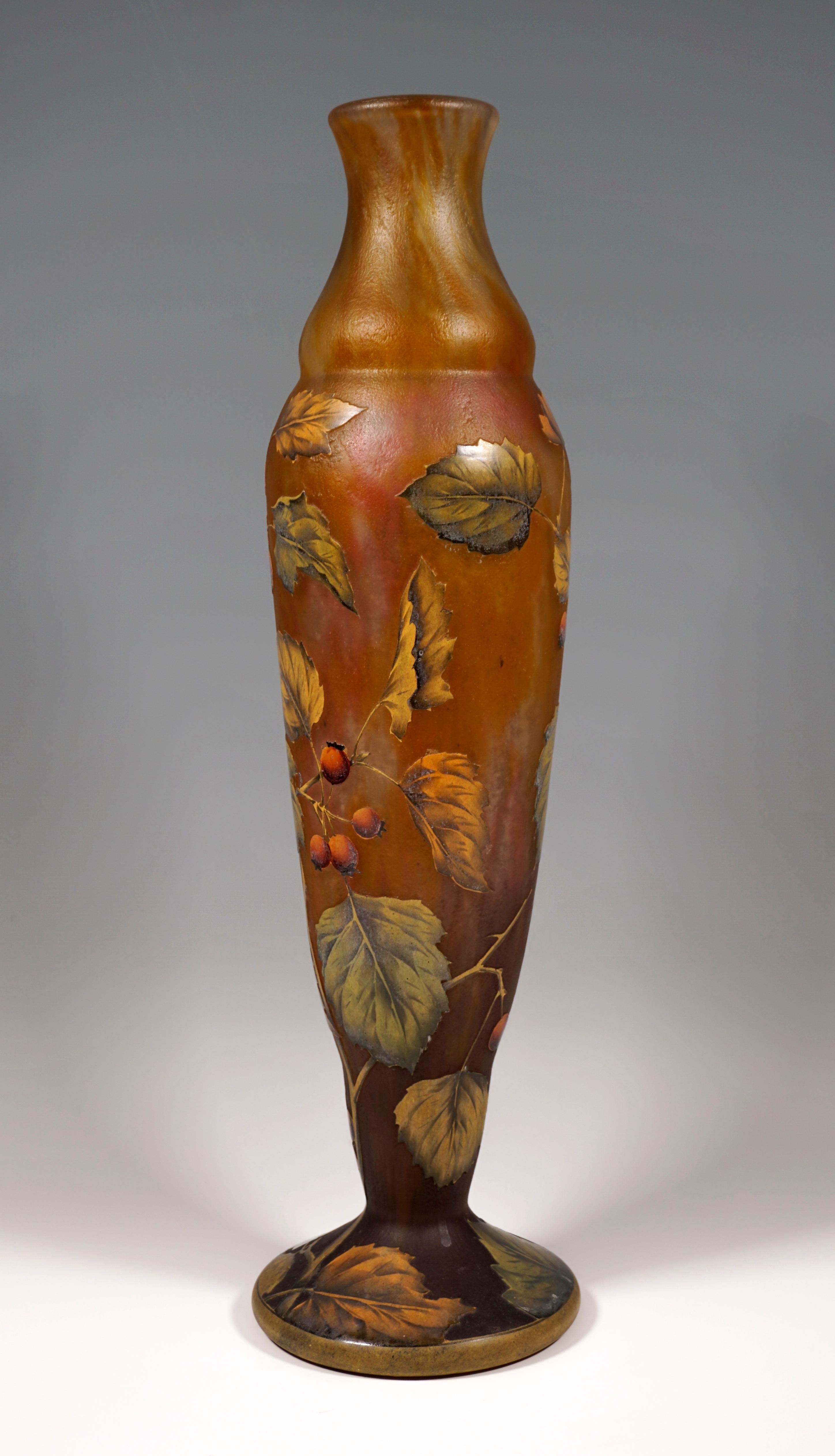 French Tall Art Nouveau Cameo Vase with Rose Hip Decor, Daum Nancy, France, 1910/15