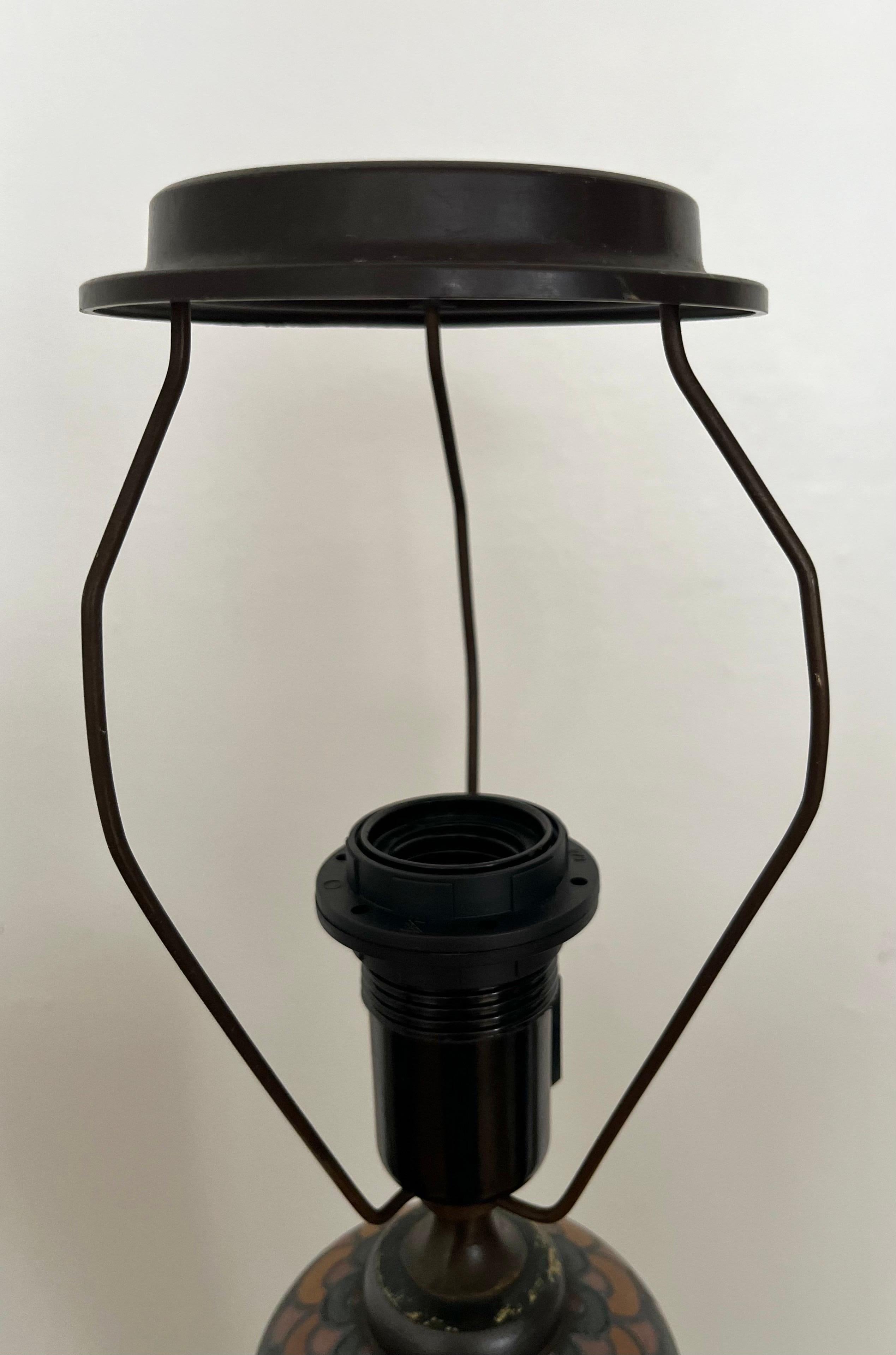 Grande lampe de table en céramique Art Nouveau décorée à la main par L. Hjorth, Danemark, années 1930 en vente 9