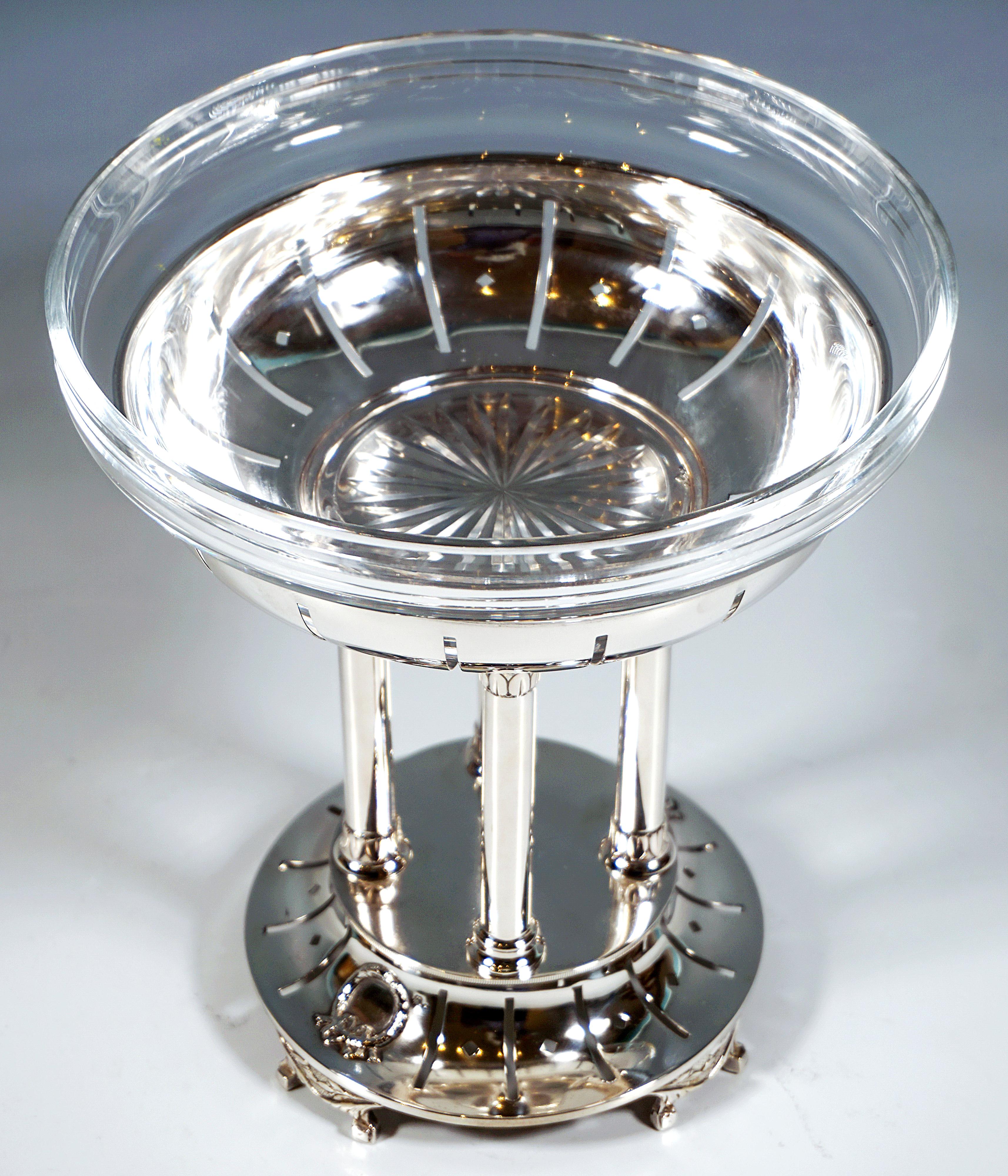 Centro de mesa alto de plata Art Nouveau con cuenco de cristal, F. Schlesinger Viena, 1900 Austríaco en venta